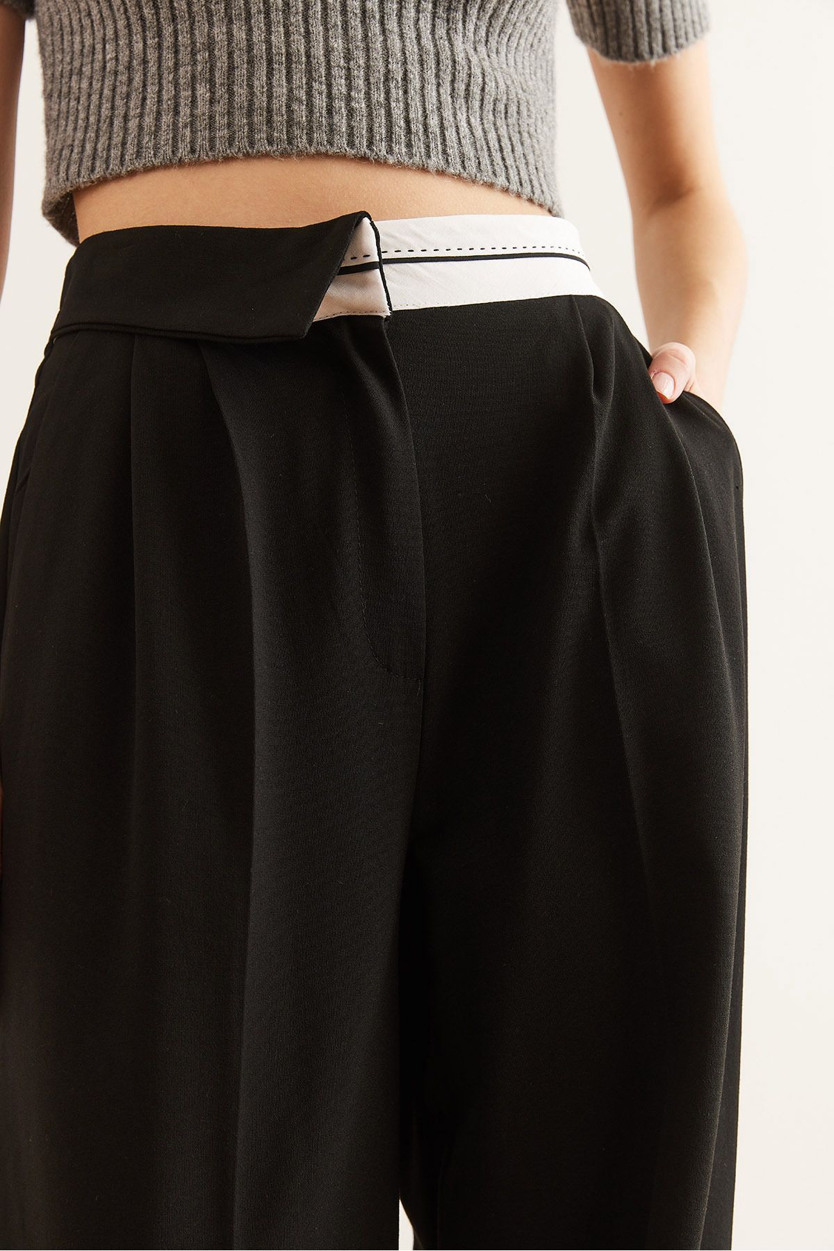 Olalook-Schwarze Polyviscose-Damenhose mit Taschen und Falten, weitem Bein PNT- 19000303 7