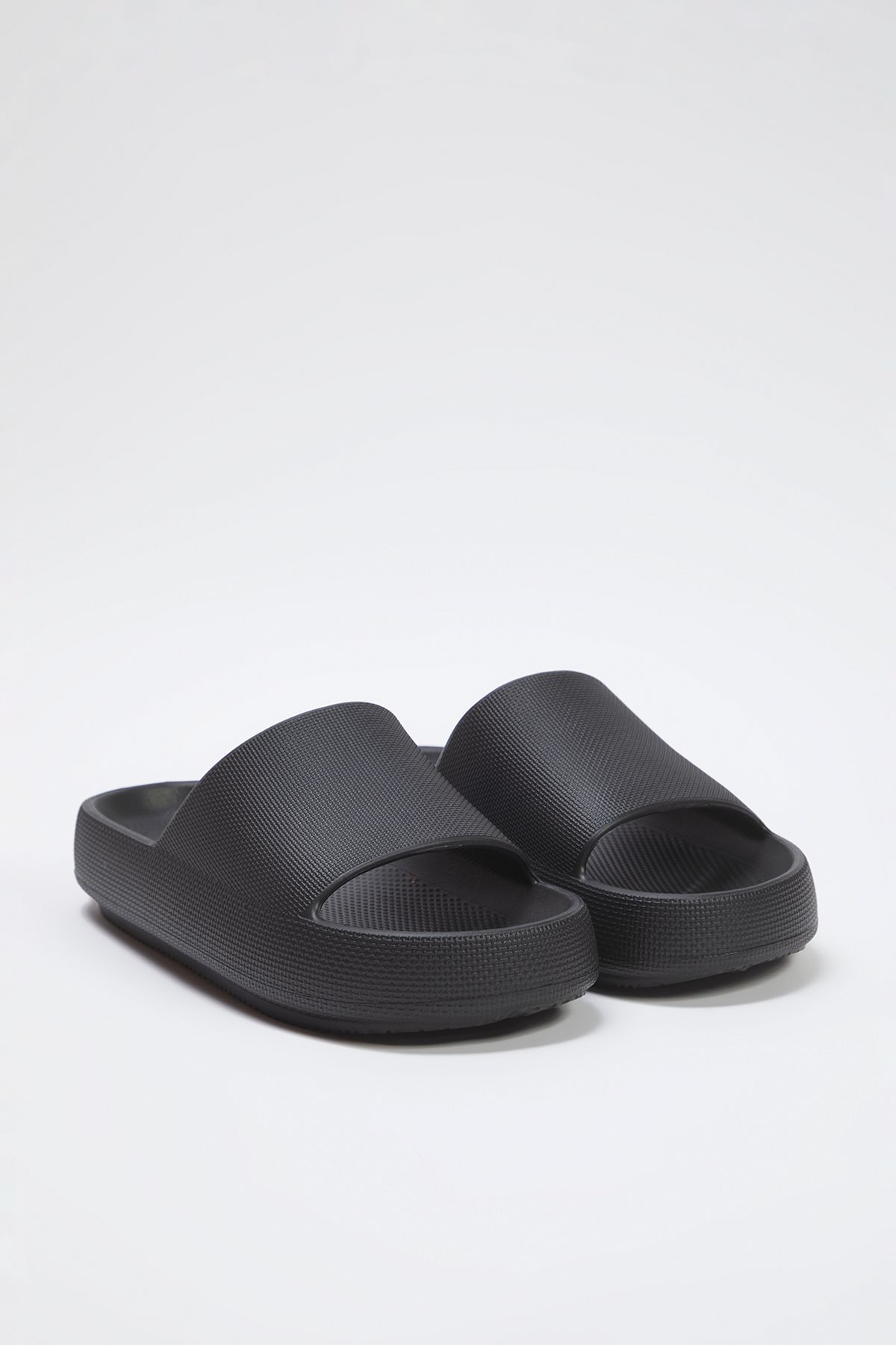 TRENDYOL SHOES Czarne Płaskie, Lekkie Kapcie Męskie Mężczyzna - 43