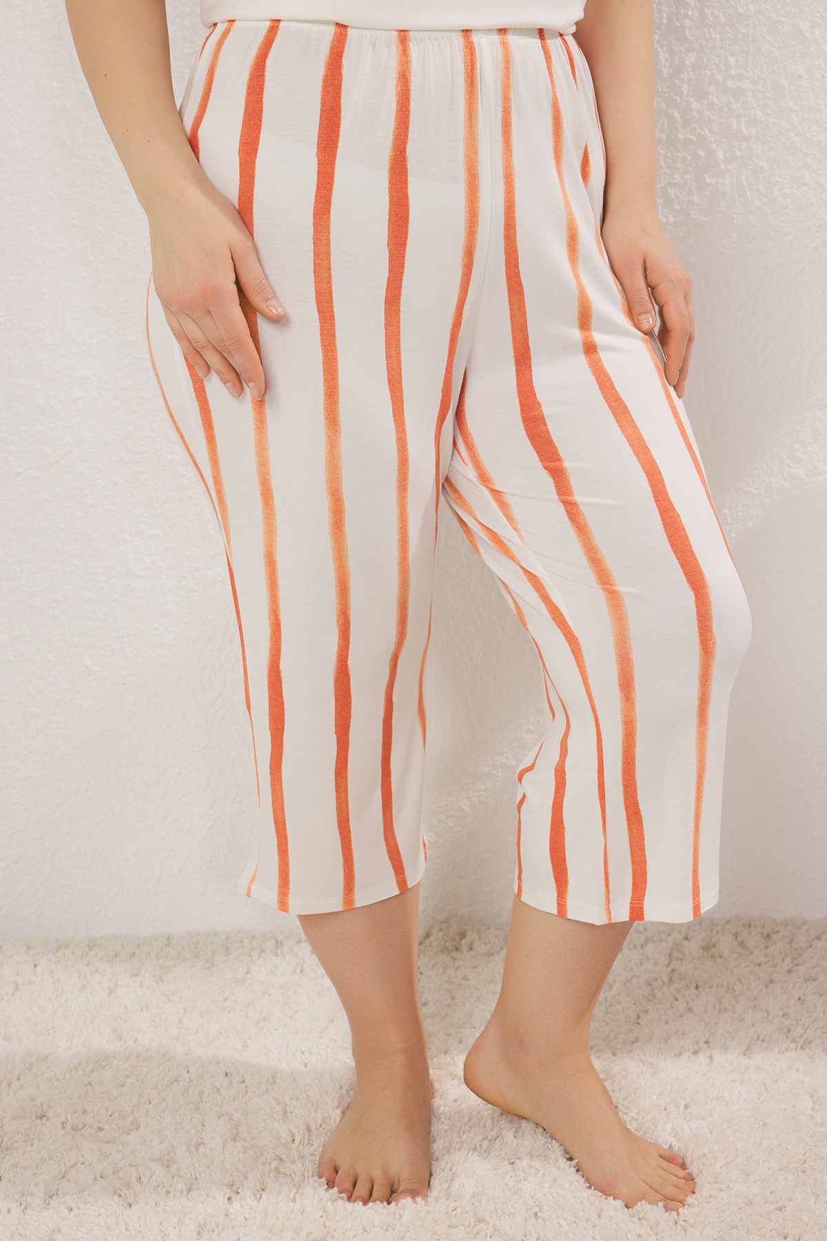 Trendyol Curve-Beige Striped Capri Length Knitted Pajamas Set Tbbss23Ai00009 3