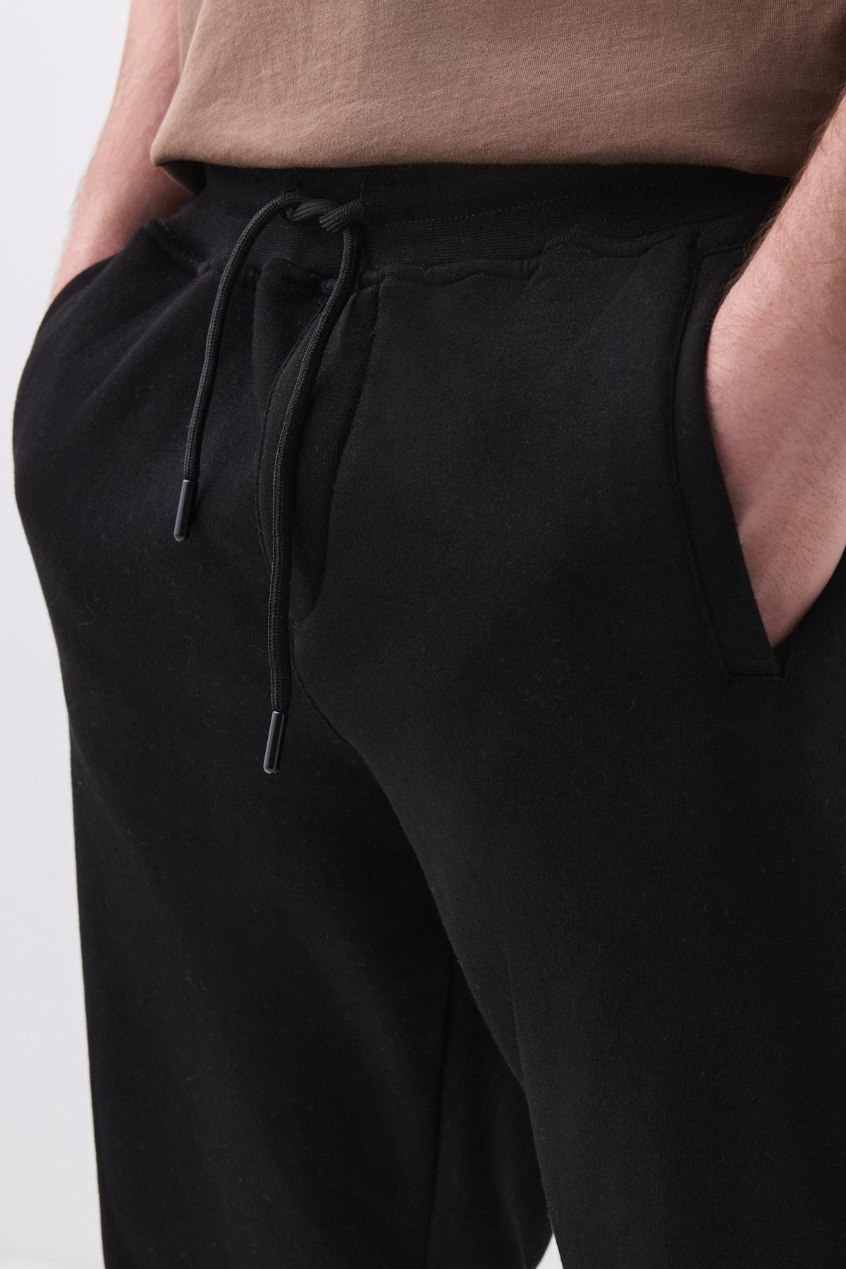 Trendiz-Pantaloni de trening de bază pentru bărbați cu picioare elastice, negri 2041 2