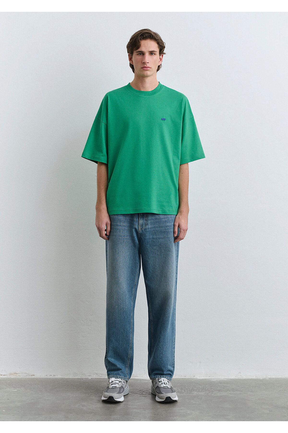 Mavi-Crew Neck Green Basic póló Oversize / Wide Cut 0611931 -71704 2