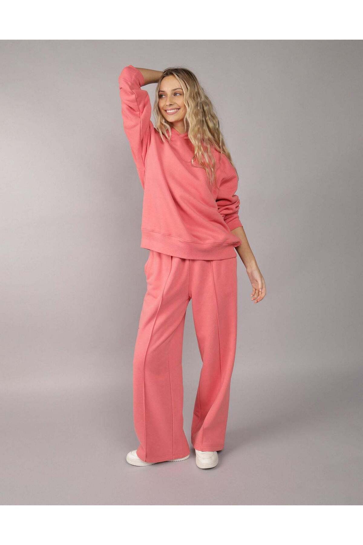 AMERICAN EAGLE AE Everyday Luxe Wide-Leg Sweatpant