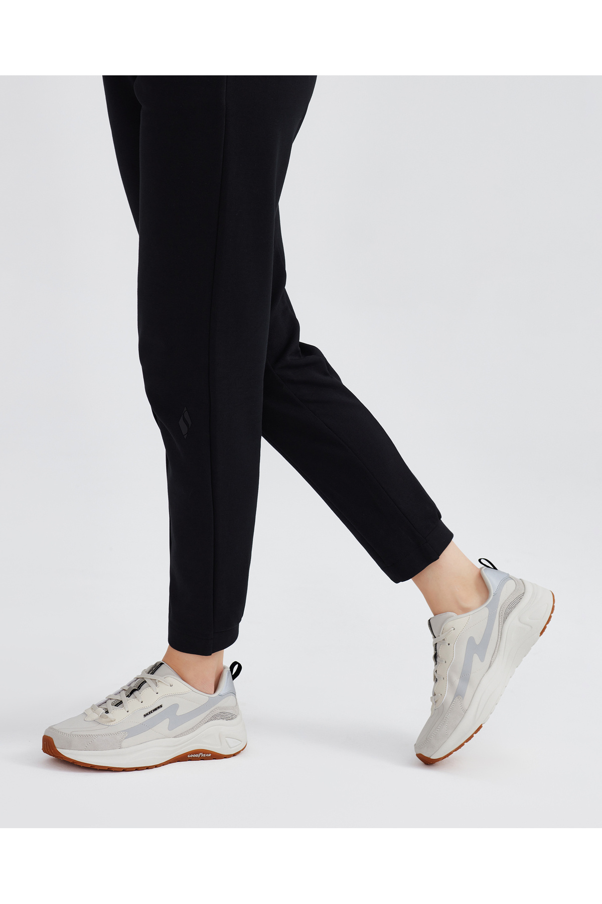 Skechers D'lİtes JOGGER Kadın Bej Sneakers 149389 NTBK - Fiyatı