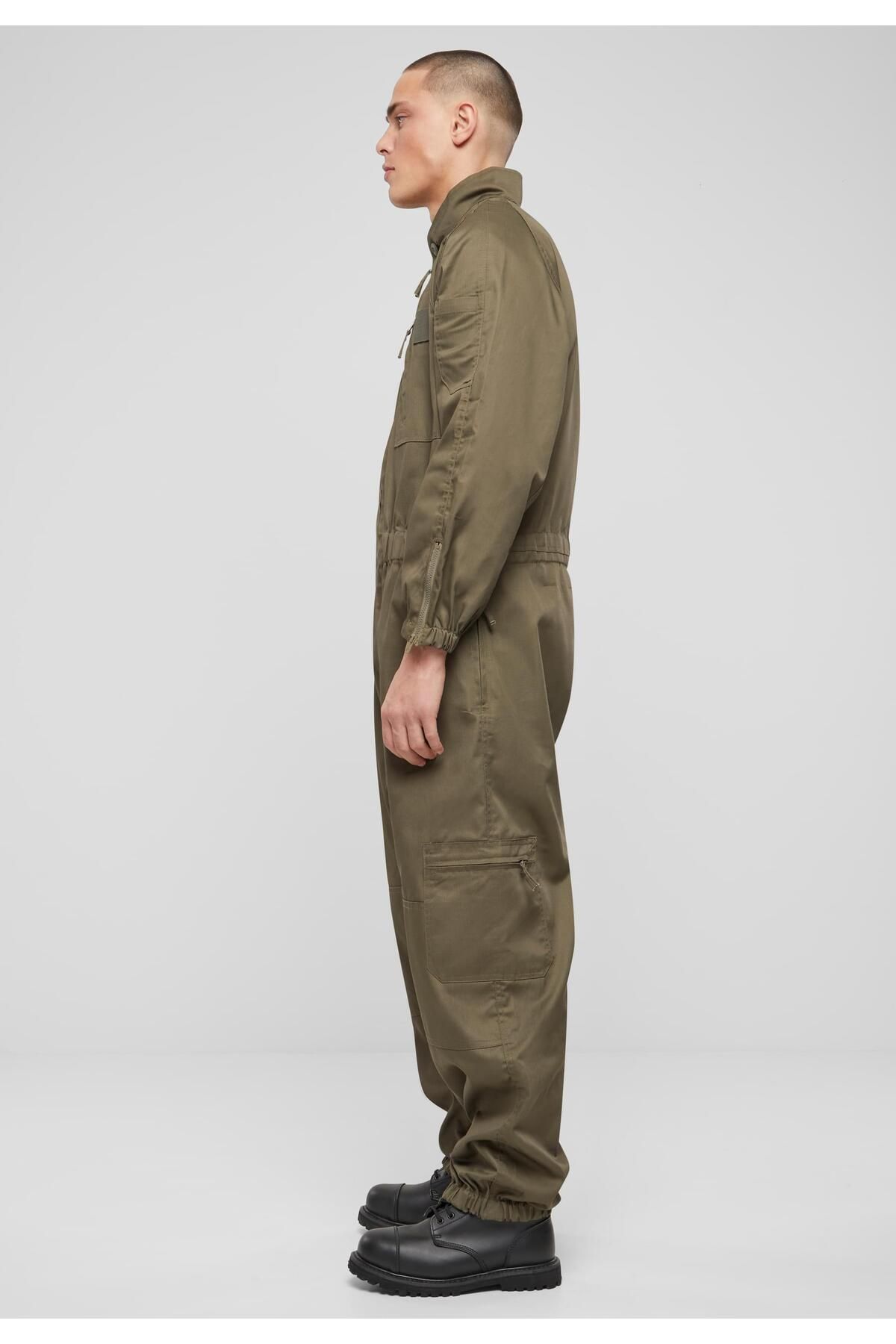 complete the look image