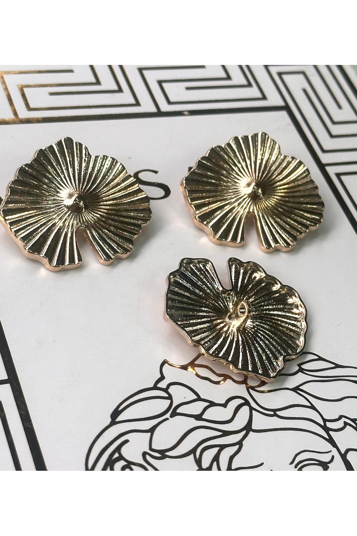 ODDA TASARIM ATÖLYESİ-Custom Design Gold Flower Pattern Large Size Design Button 3Pcs(4cm) 4
