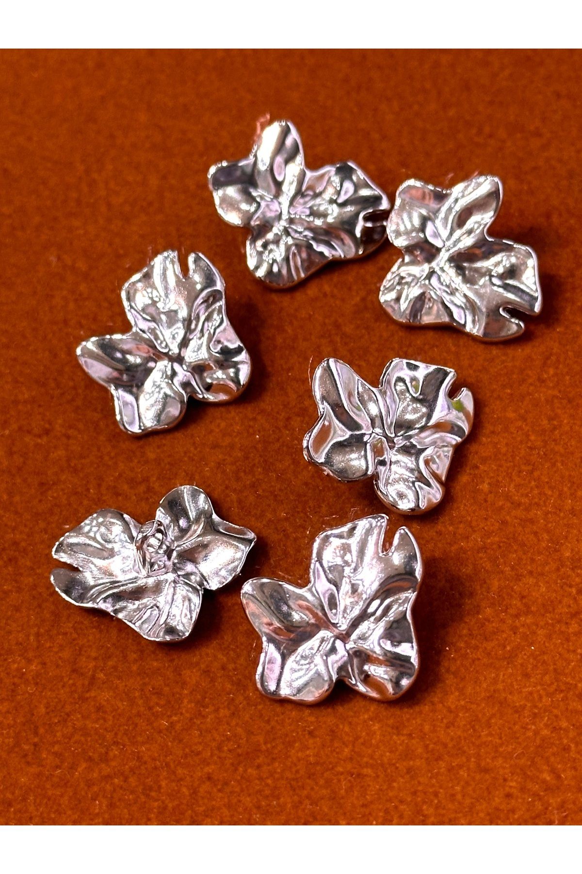 ODDA TASARIM ATÖLYESİ-Z.A.R.A Model - Button Set with Leaf Pattern and Crinkle Silver Design (40 Sizes) 2
