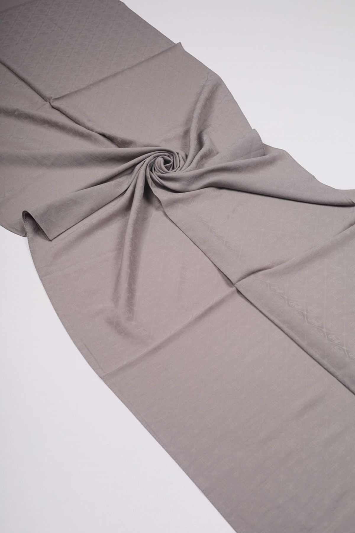 Pierre Cardin-Shawl - Pattern-01 - Color-15 1