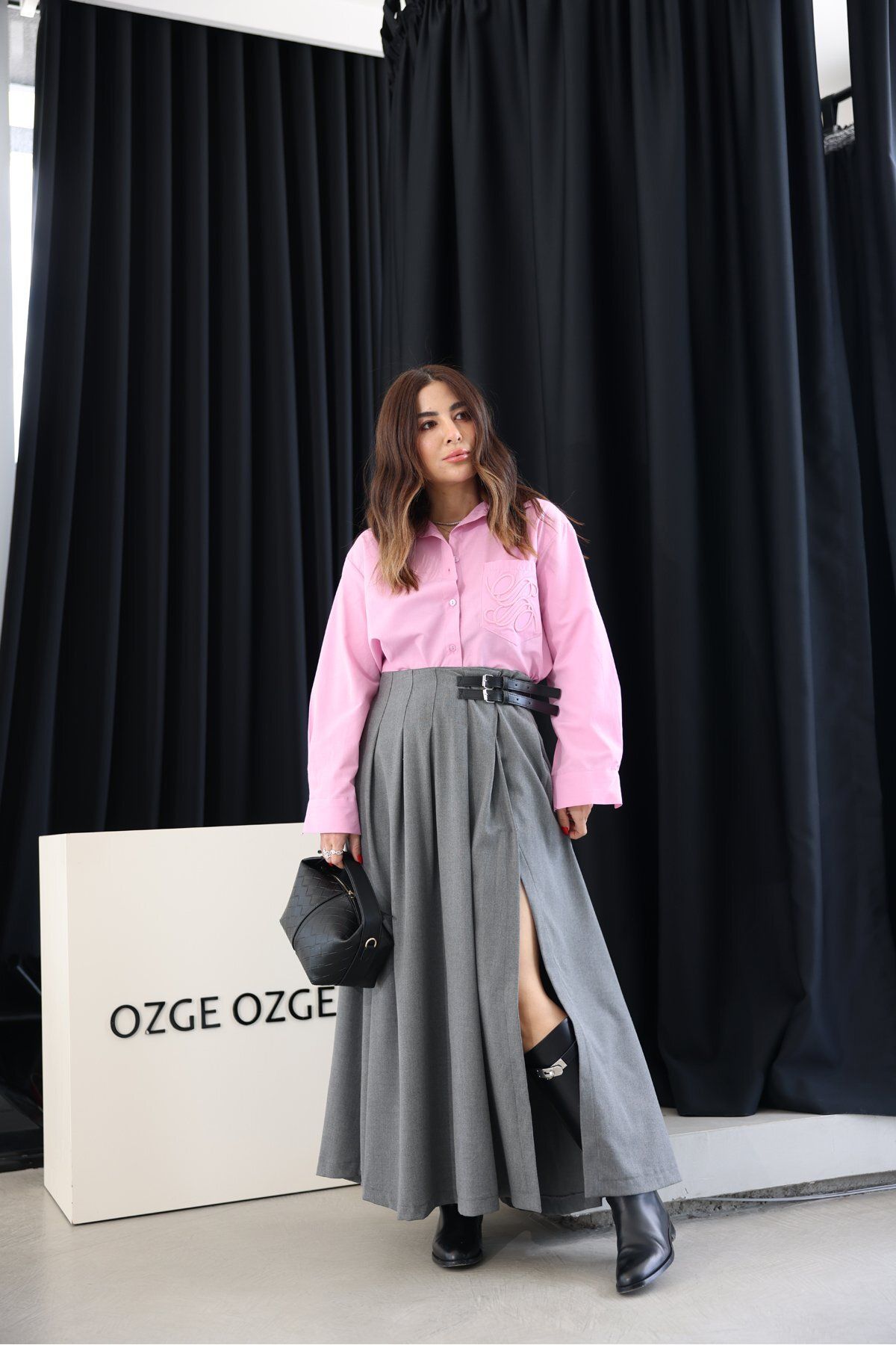 Özge Özgenç-Deep Slit Long Skirt with Belt Detail 2