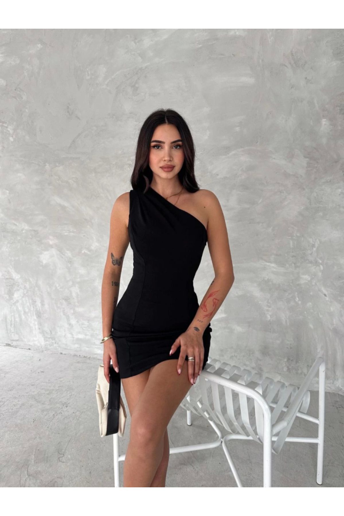jupiter global bazaar Tek Omuzlu Kolsuz Mini Boy Elbise - Siyah