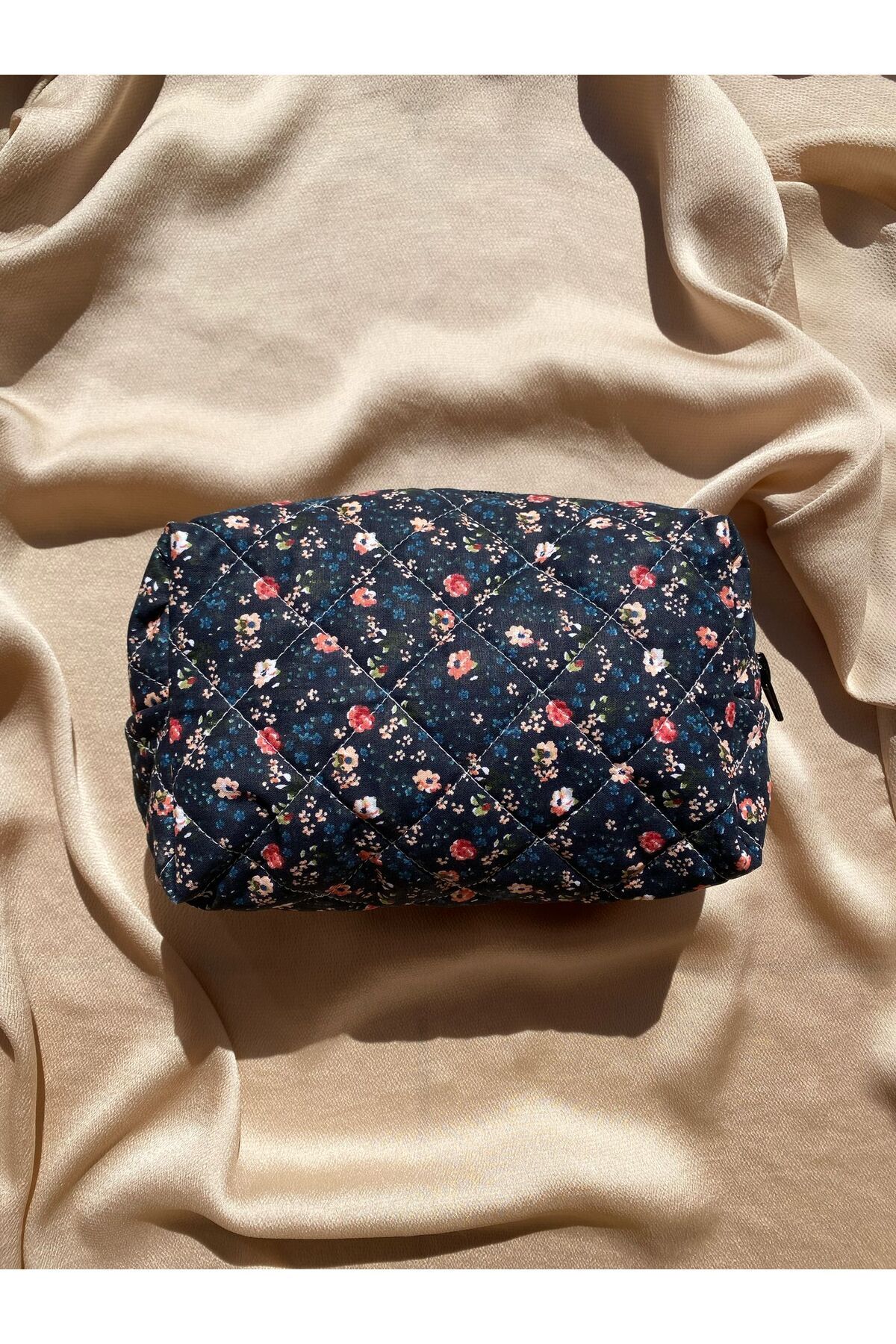 ESY LİNE-Retro Pattern Luxury Handbag and Makeup Bag 3