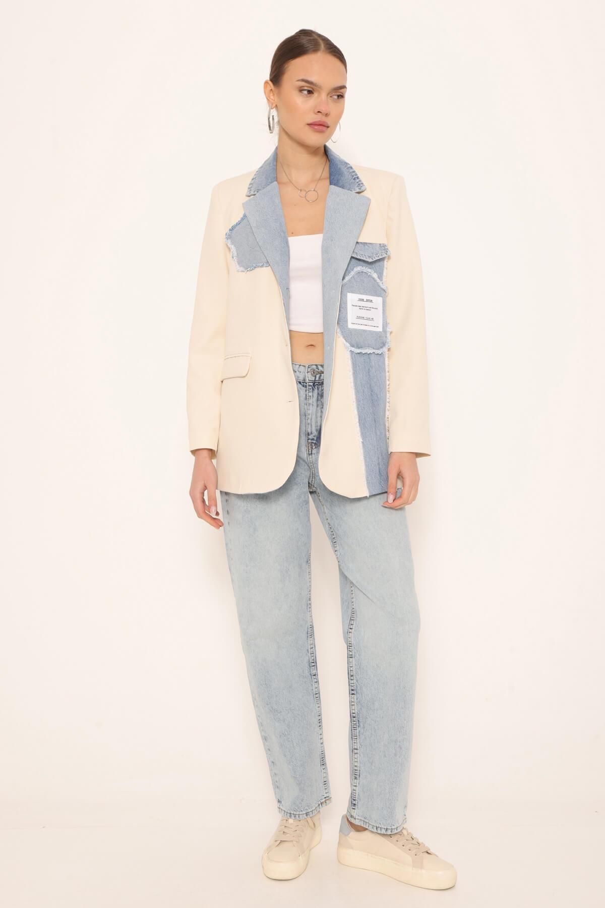 Coral-Denim Garnished Jacket Stone Collar 4