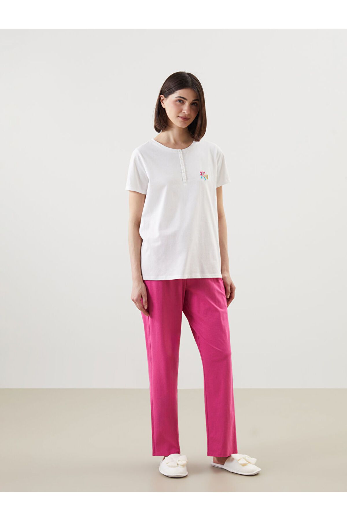 LC Waikiki Yeni Sezon Bisiklet Yaka Cicekli Kadin Pijama Takimi - S5EP91Z8