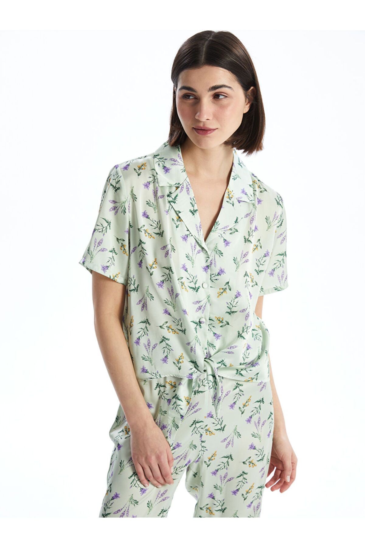 LC Waikiki-Lcw Dream Green Shirt Collar Floral Satin Women's Pajamas Suit 2