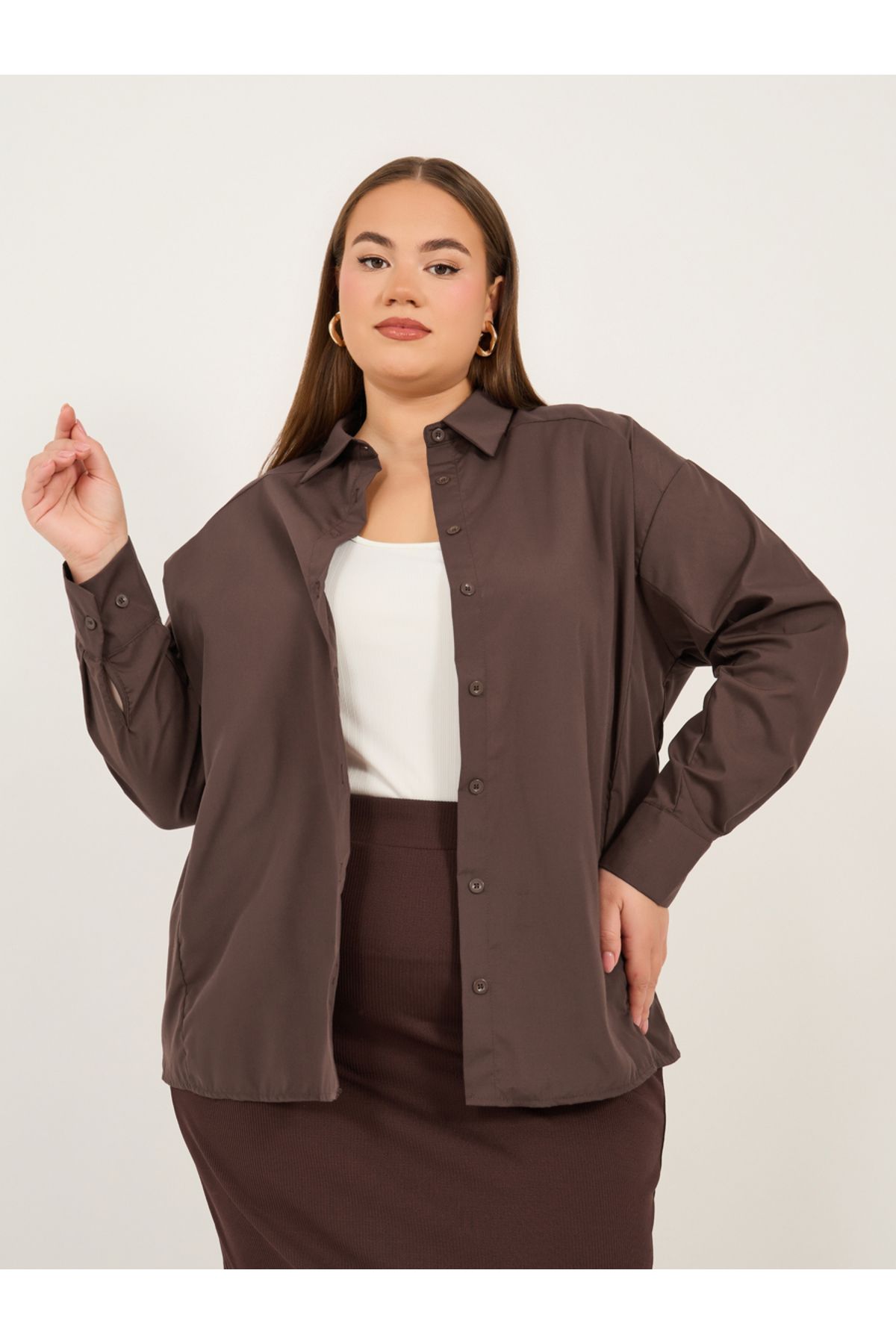 Styli-Plus Size Solid Oversized Collared Shirt 3