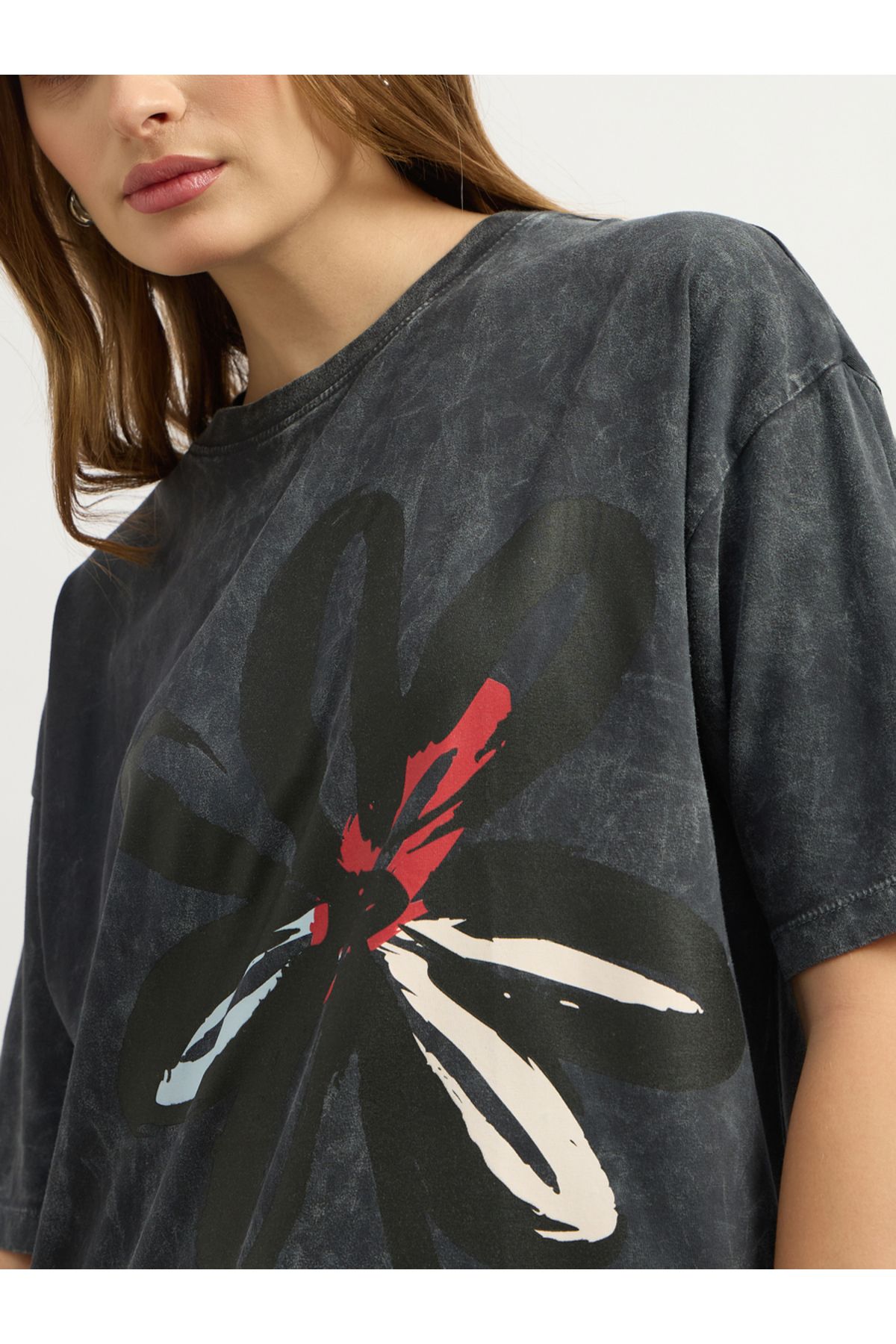 Styli-Graphic Print Round Neck Oversized T-Shirt 4