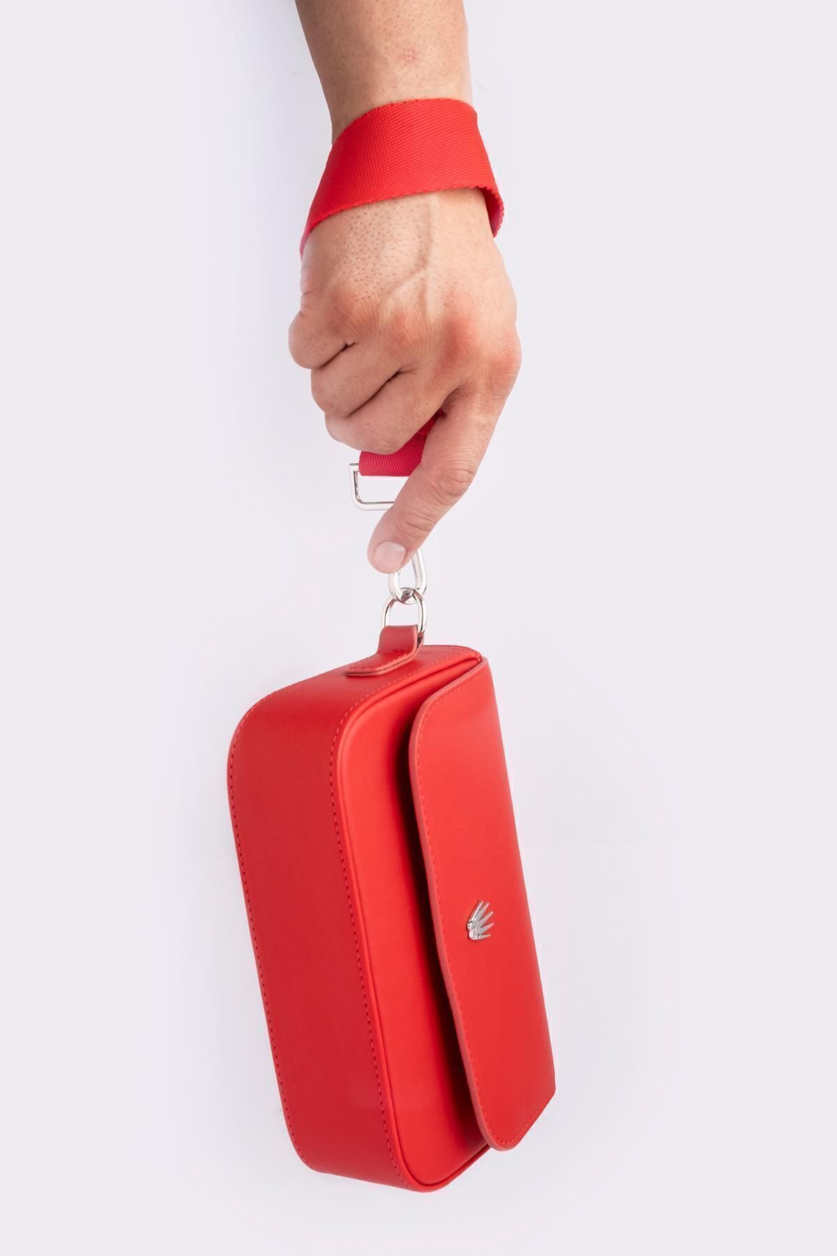 کیف دستی مردانه و زنانه یونیسکس RED FLAP WATCHOFROYAL