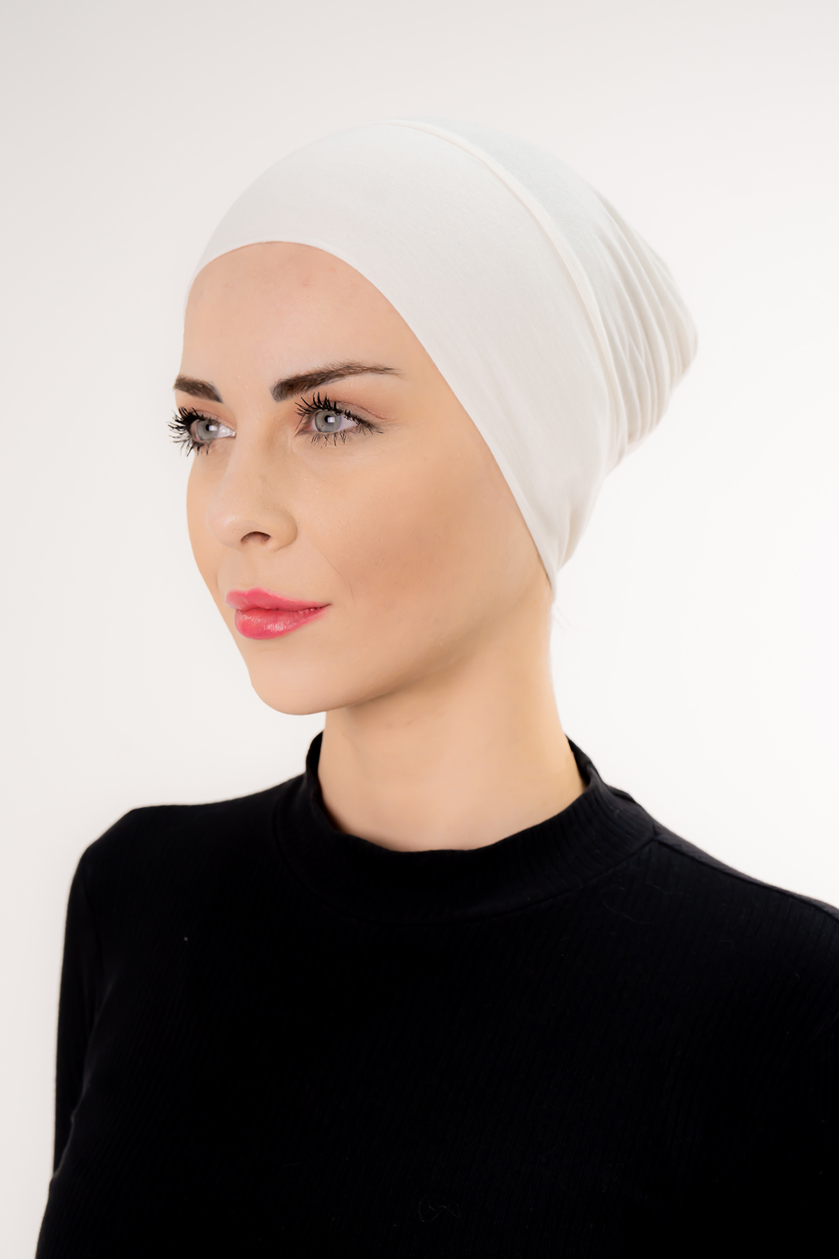 Şalcenneti.com-Practical Cream Color Bonnet with Snap-On Front Seamless 2