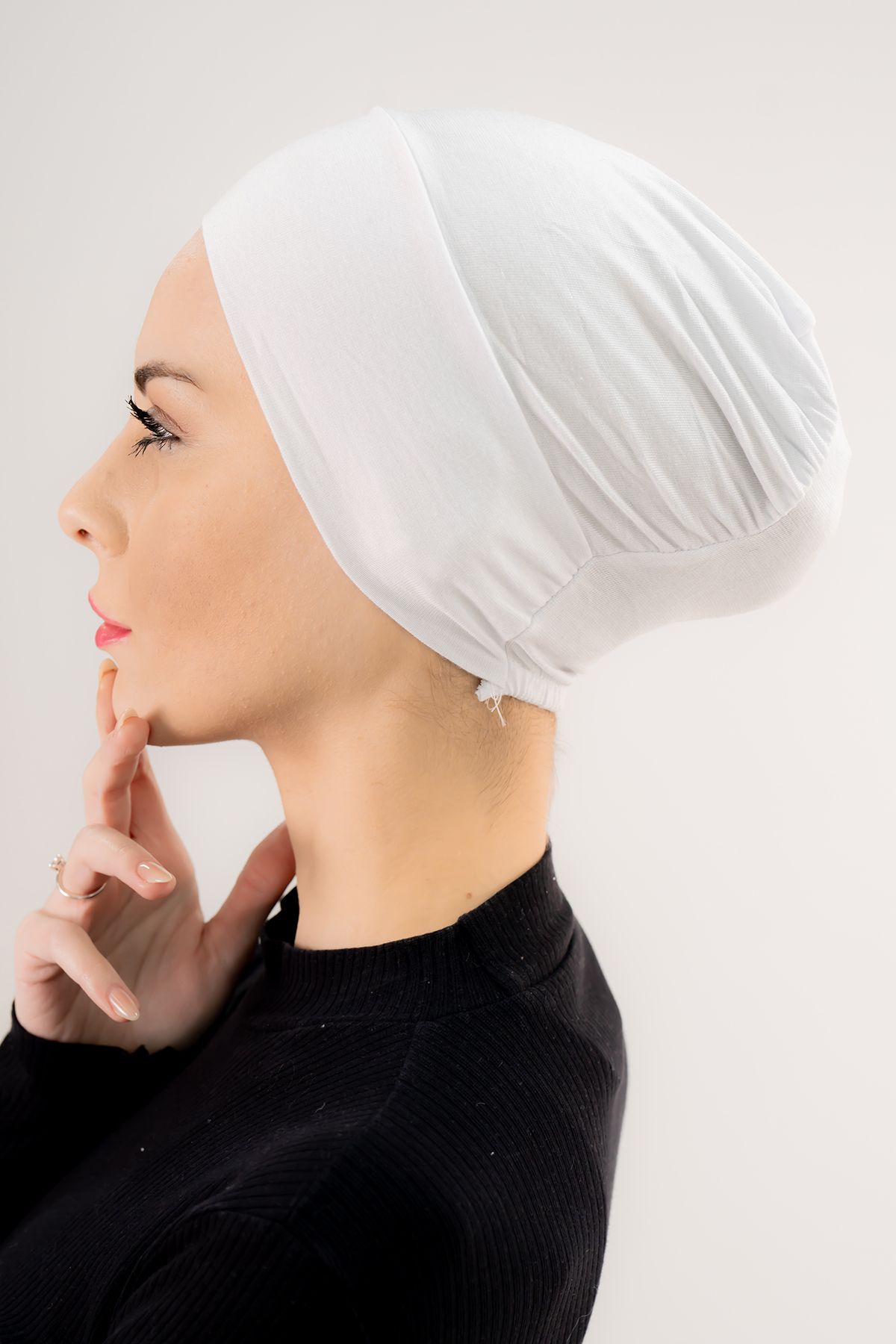 Şalcenneti.com-Practical White Bonnet with Snap-On Front Seamless 8