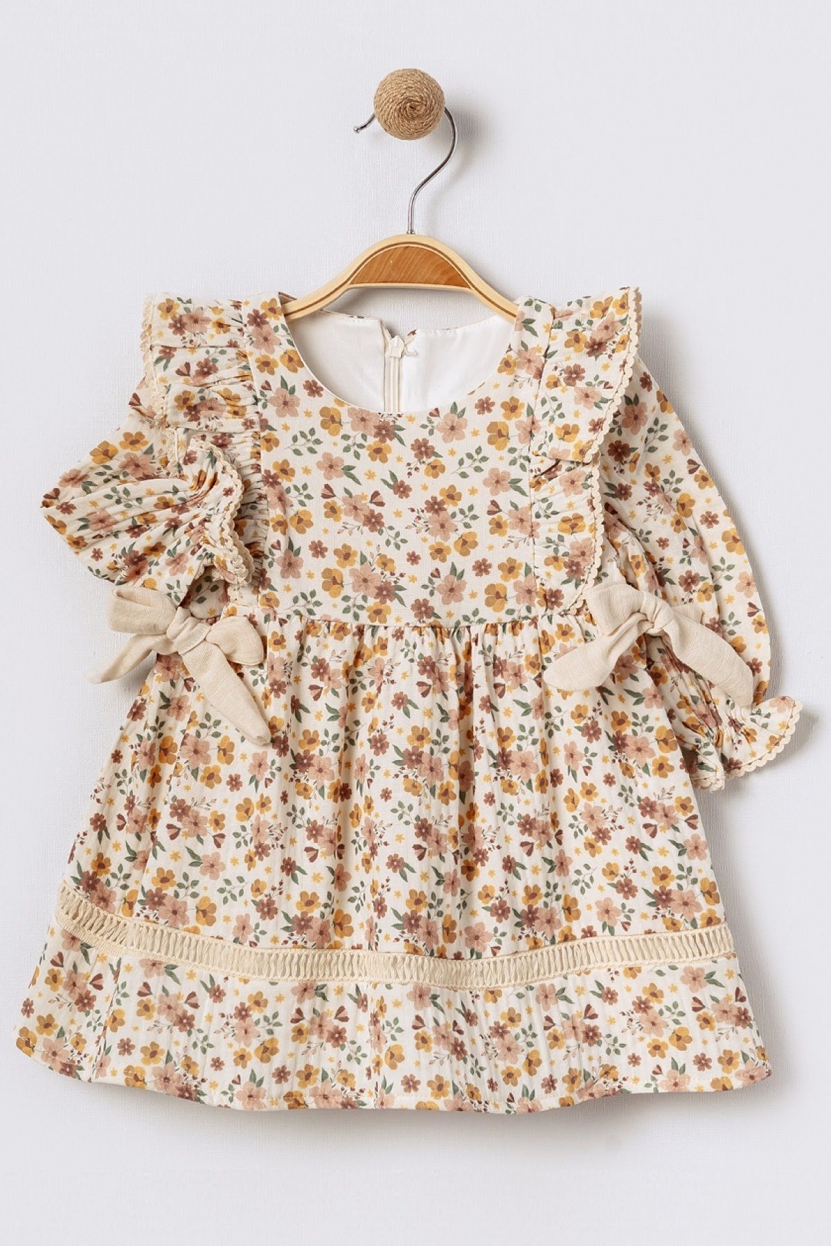 Bebüş-Cotton Fabric Lined Side Lace Detail Flared Cutout Floral Print Baby Girl Dress 15717 1