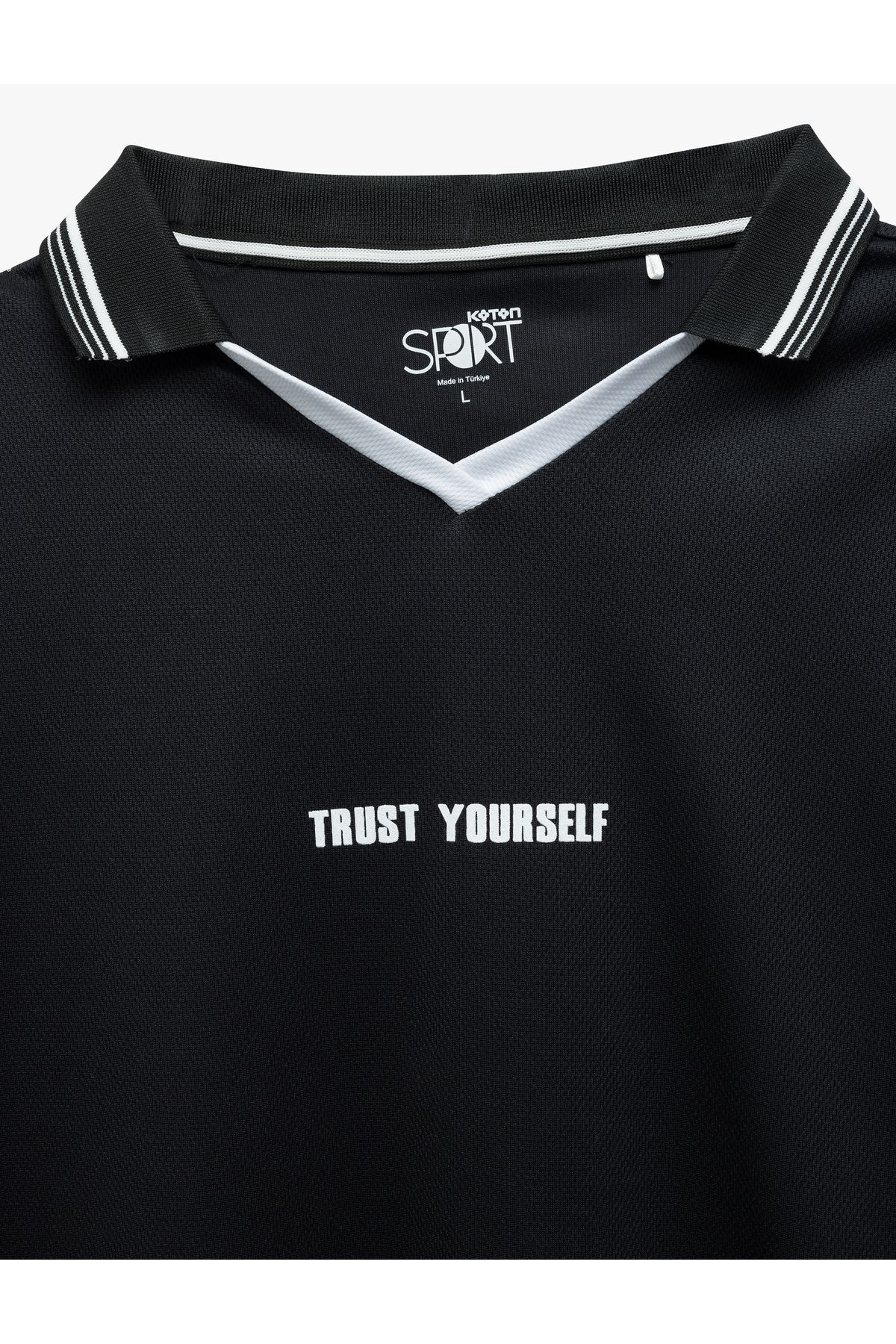 Koton-Αθλητικό μπλουζάκι Polo Neck Regular Fit με κοντό μανίκι με στάμπα 6