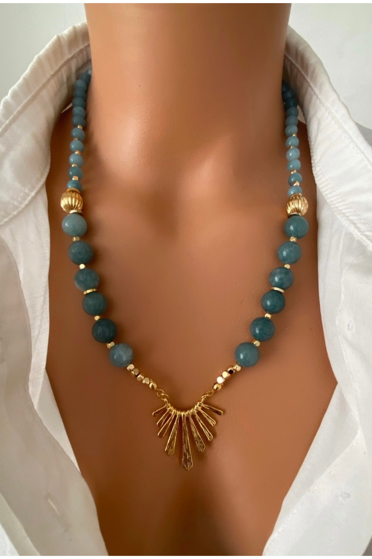 Natural Stone Blue Ocean Real Aquamarine Stone Gold Plated Necklace Tip Design Women Necklace