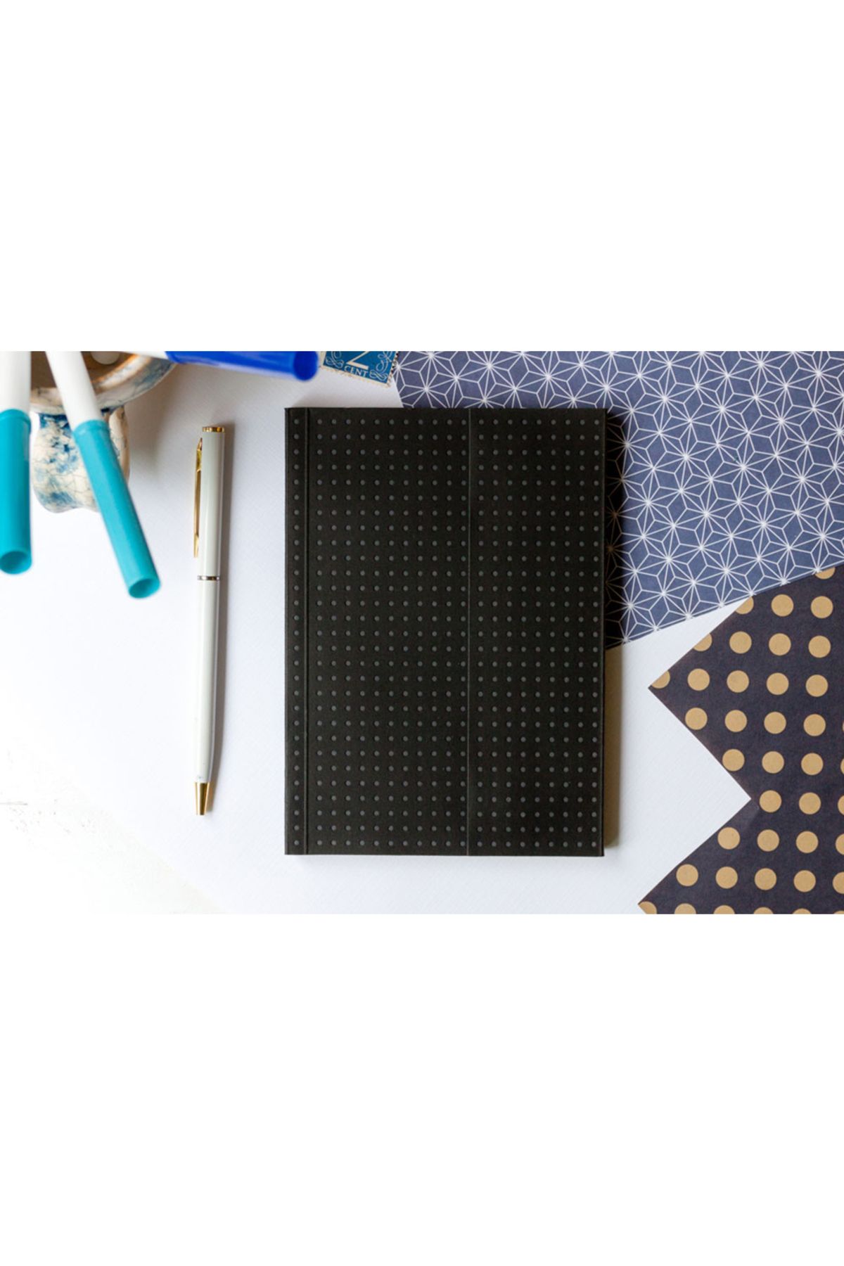 Paper-Oh-Circulo Black on Grey A6 Unlined Wrap Closure 128 Pages 100gsm Notebook (Pack of 2) 6