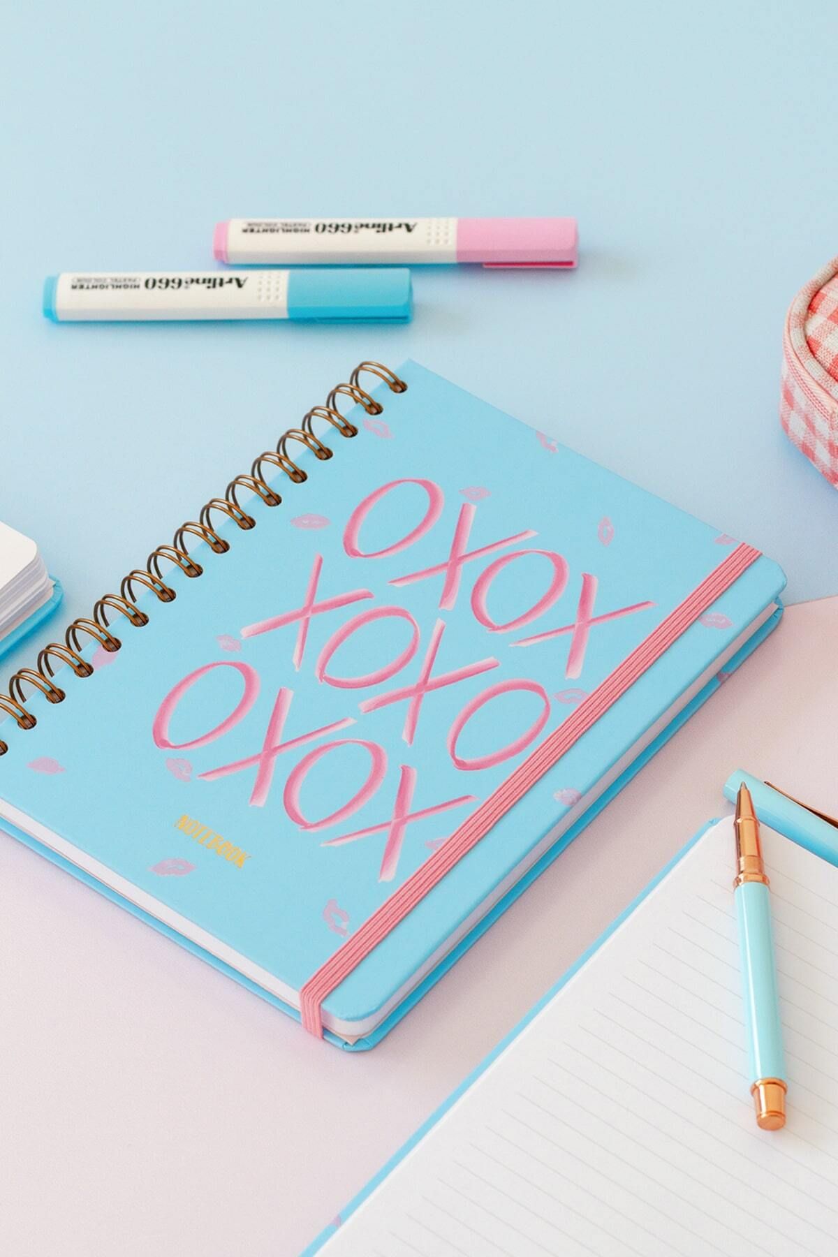 Matt Notebook-A5 15x21 سم - دفتر ملاحظات غير مؤرخ مع خطوط مرنة حلزونية XOXO 4