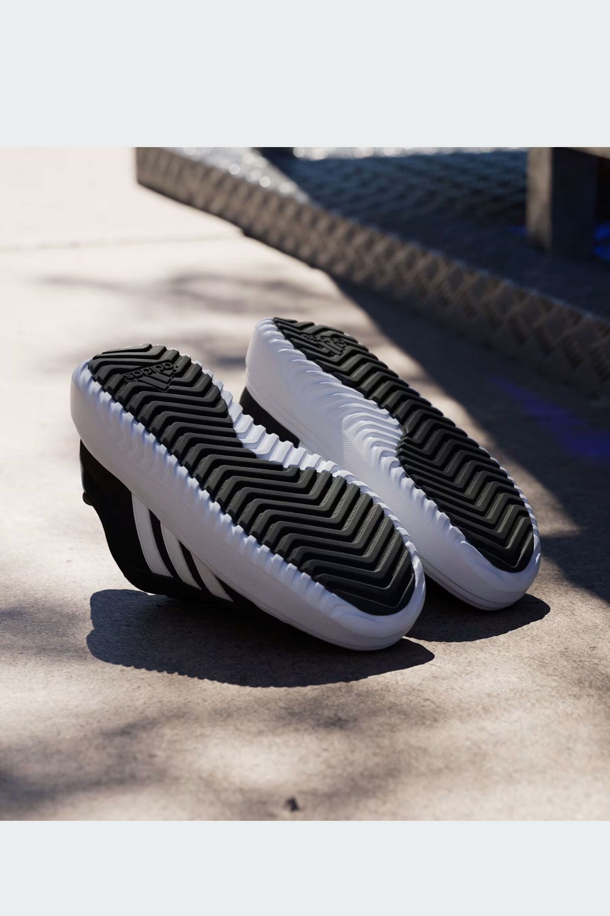 اسنیکر مشکی زنانه کفش های سکوی بزرگ دادگاه adidas