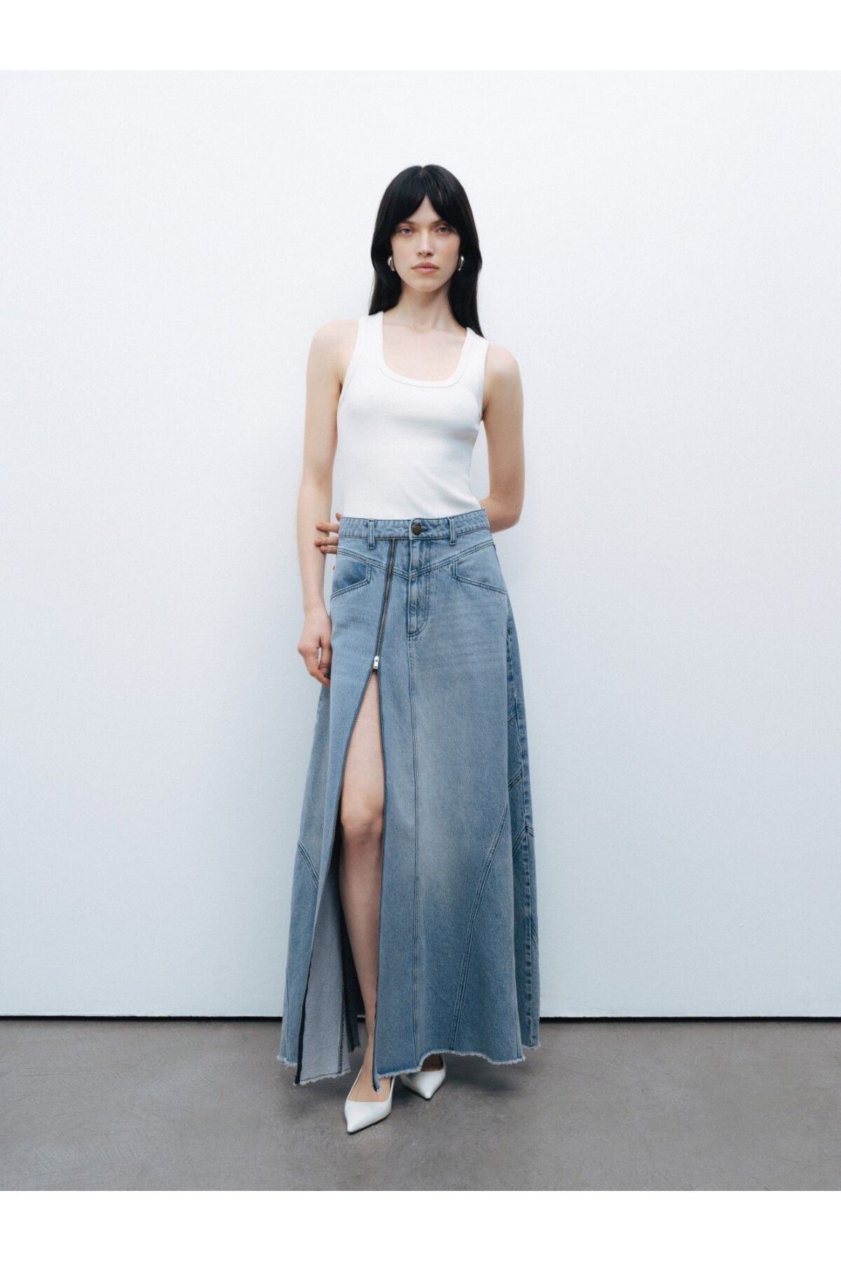 Nocturne-Maxi Denim Skirt with Slit Detail 1