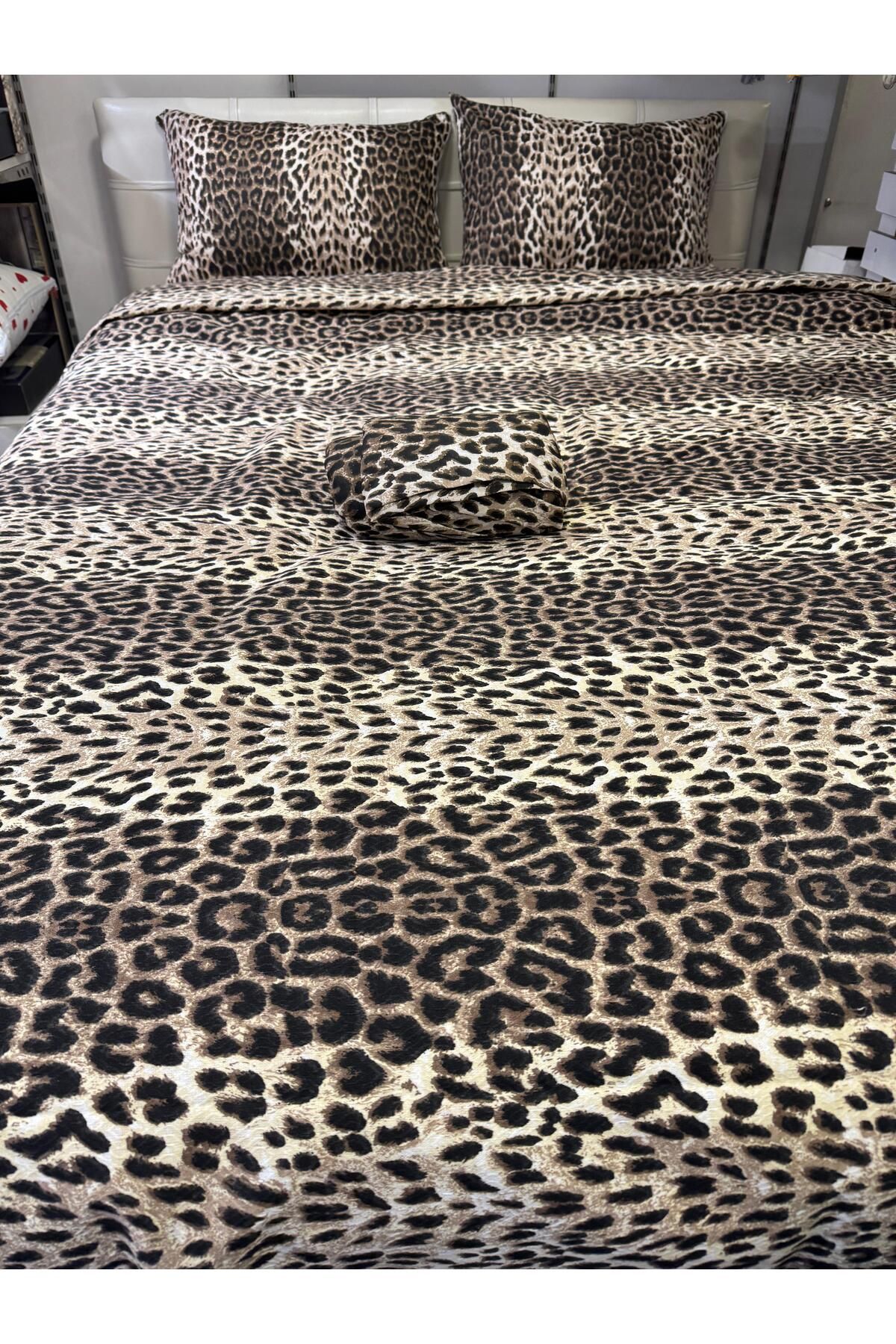 ŞENER HOME-Cotton (Battal) Double Fitted (Elastic) Leopard Patterned Duvet Cover Set with Sheets 4