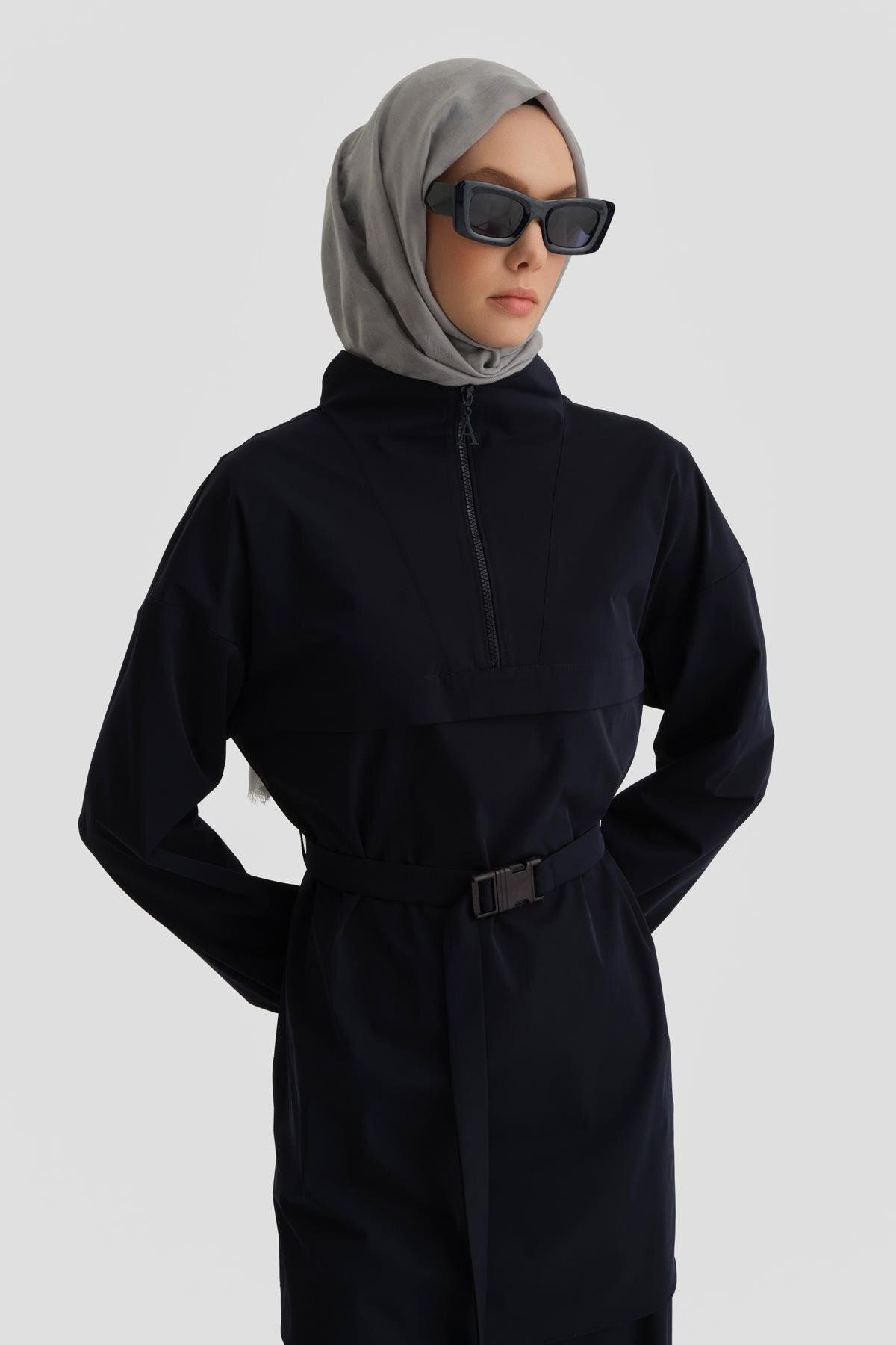 کت و شلوار ورزشی Bandolier Buckle 24k6912 آبی سرمه ای Armine