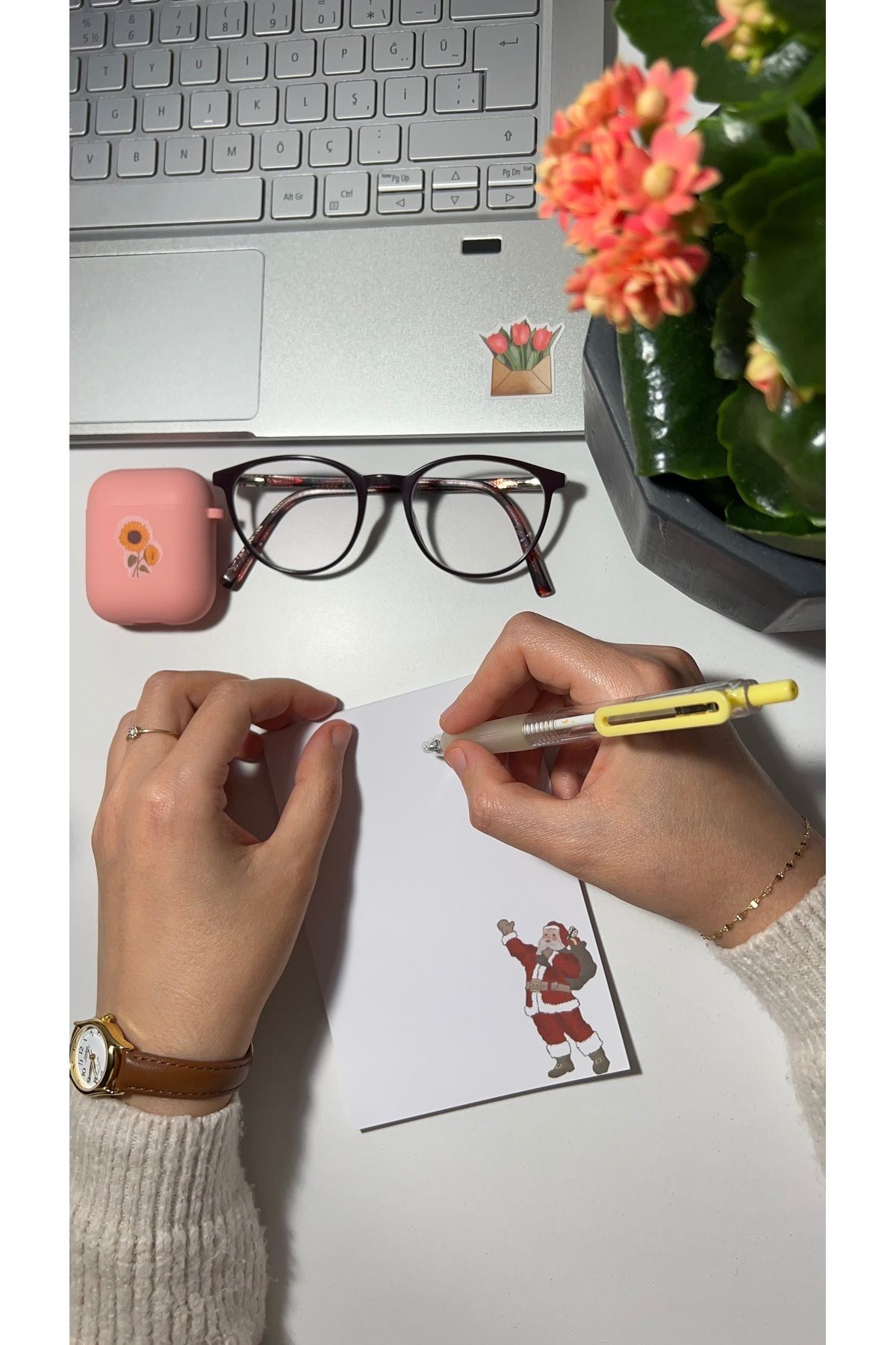 Handeto Kraft-Winter Themed A6 Unlined Notebook, Santa Claus Memo Pad Notepad, Check Pluck with Glue 3