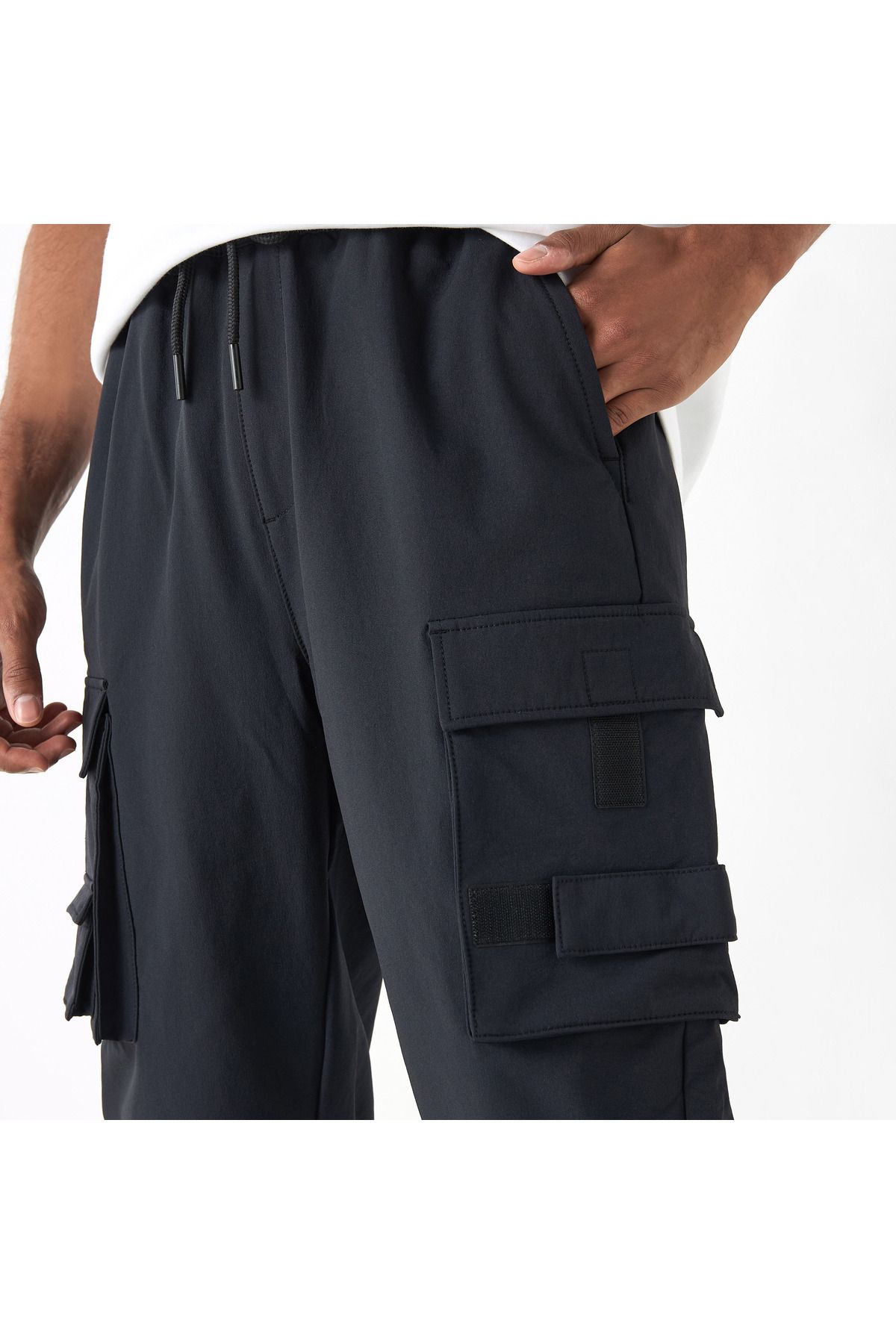 SP Characters-Relaxed Fit Cargo Pants With Drawstring Closure And Pockets 4