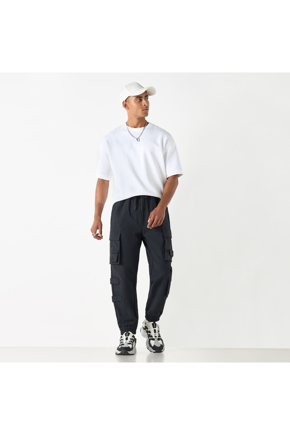 SP Characters-Relaxed Fit Cargo Pants With Drawstring Closure And Pockets 2