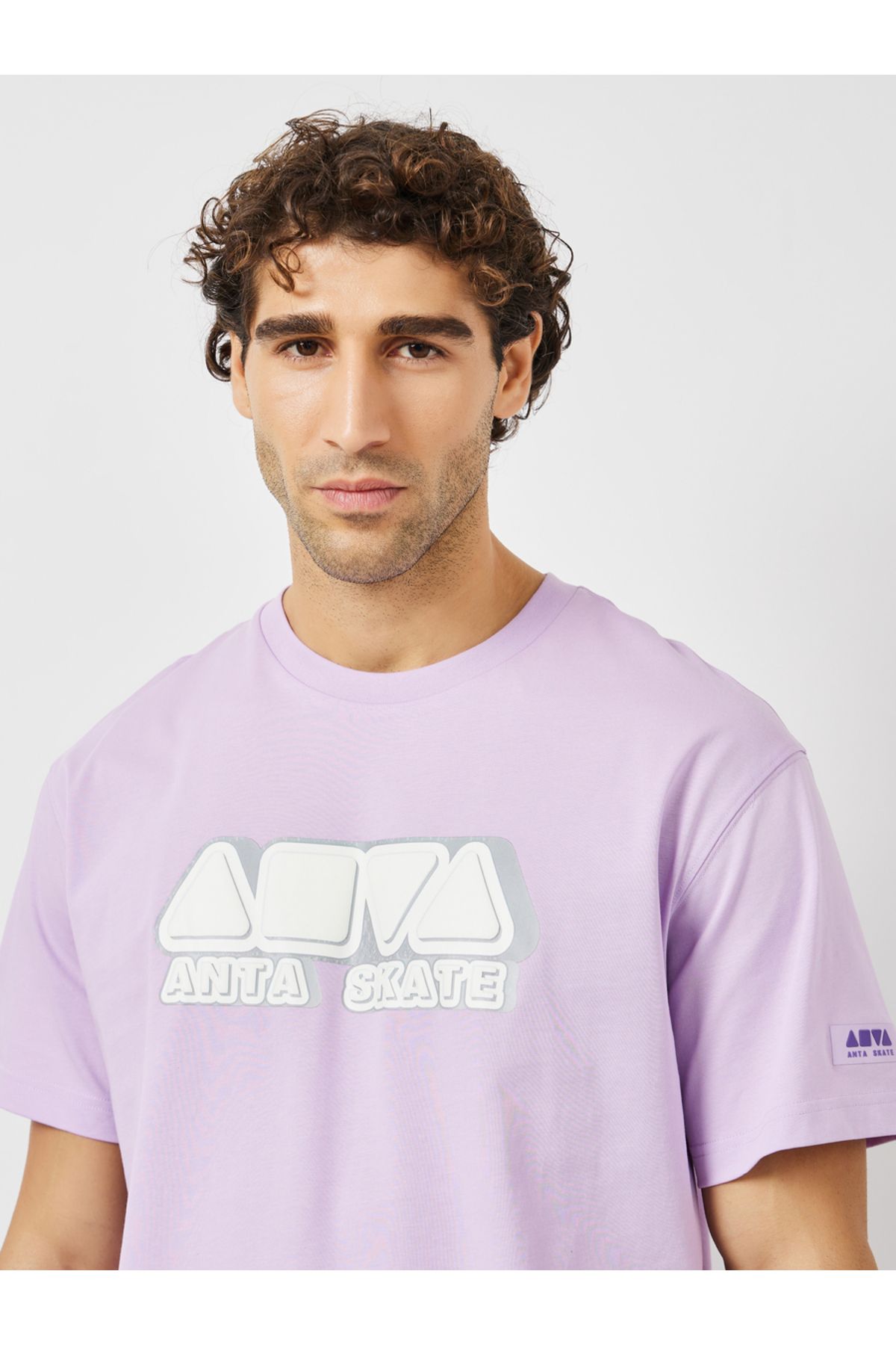 Anta-Logo Print Relaxed Fit T-Shirt 4