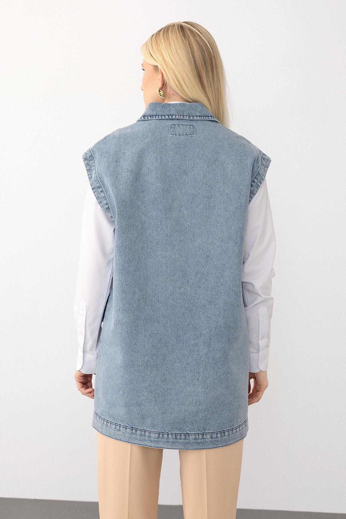 Olcay-Übergroße Jeansweste – Taschentasche mit Knopfverschluss BLAU 8252 8