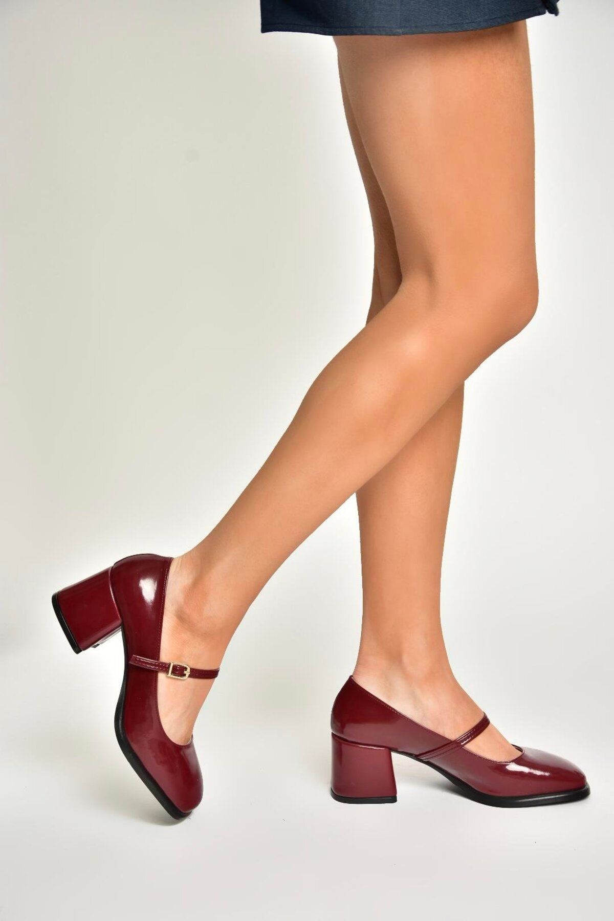 Fox Shoes-U 518422008   Burgundy Patent Leather Thick Heeled Women's Shoes 1