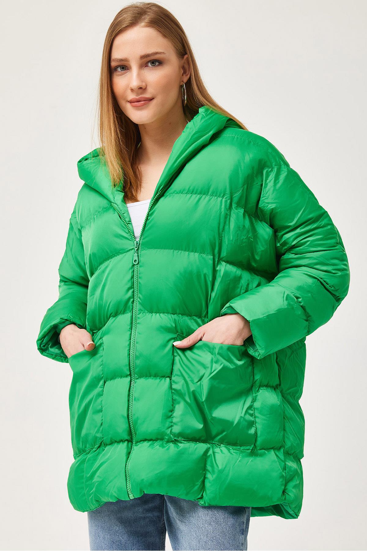 FEMİNEER.com Kapüşonlu Oversize Şişme Mont Yeşil görsel 5