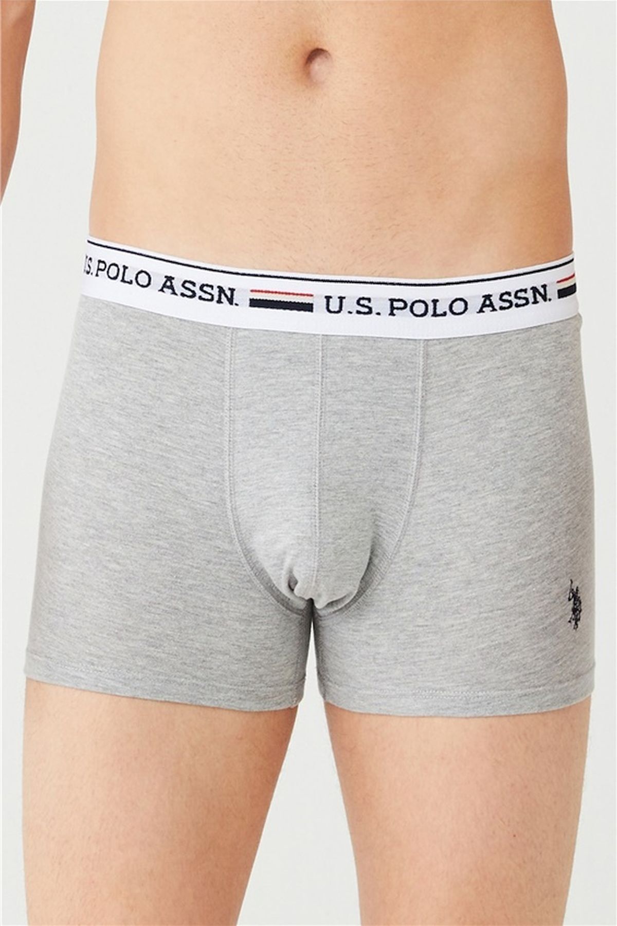 U.S. Polo Assn.-80431 بوكسر رجالي باللون الرمادي والأحمر والأزرق الداكن مكون من 3 قطع 4