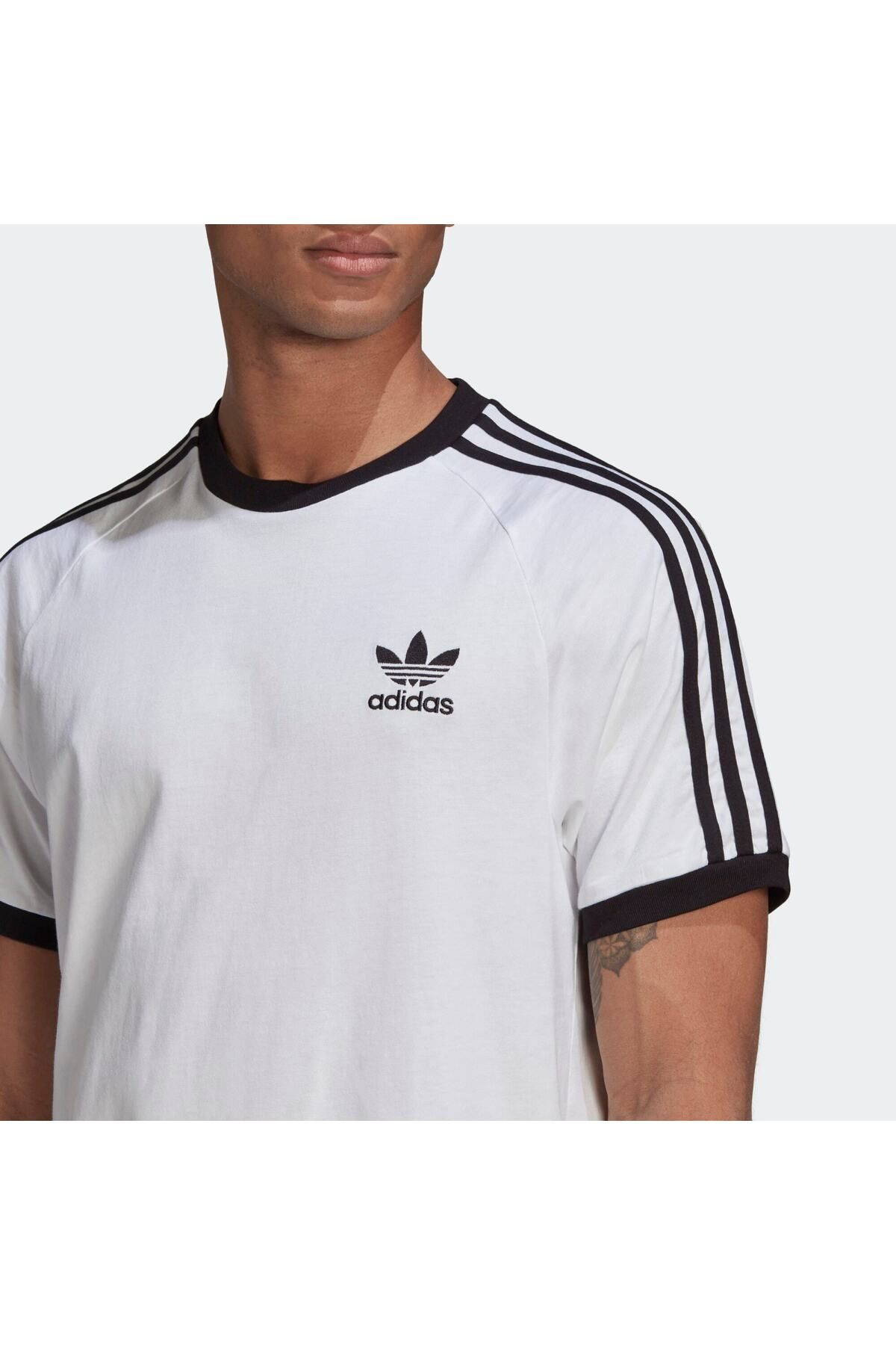 adidas-تي شيرت أبيض للرجال من Adicolor Classics (GN3494) 5