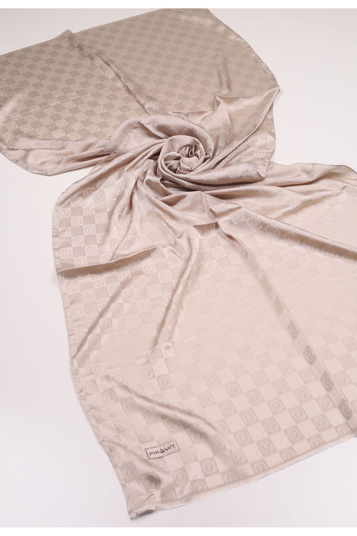 PİRAMİT-Pyramid Monogram Flush Shawl - Pattern-03 - Color-01 1