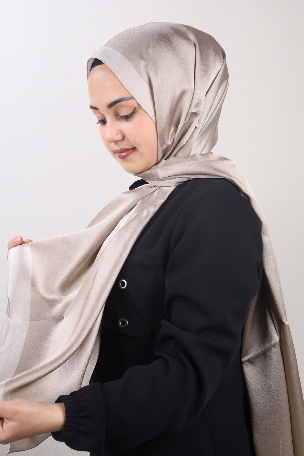 Emproyal-Silky Elite Jan Jan Shawl - Pattern-01 - Color-23 1