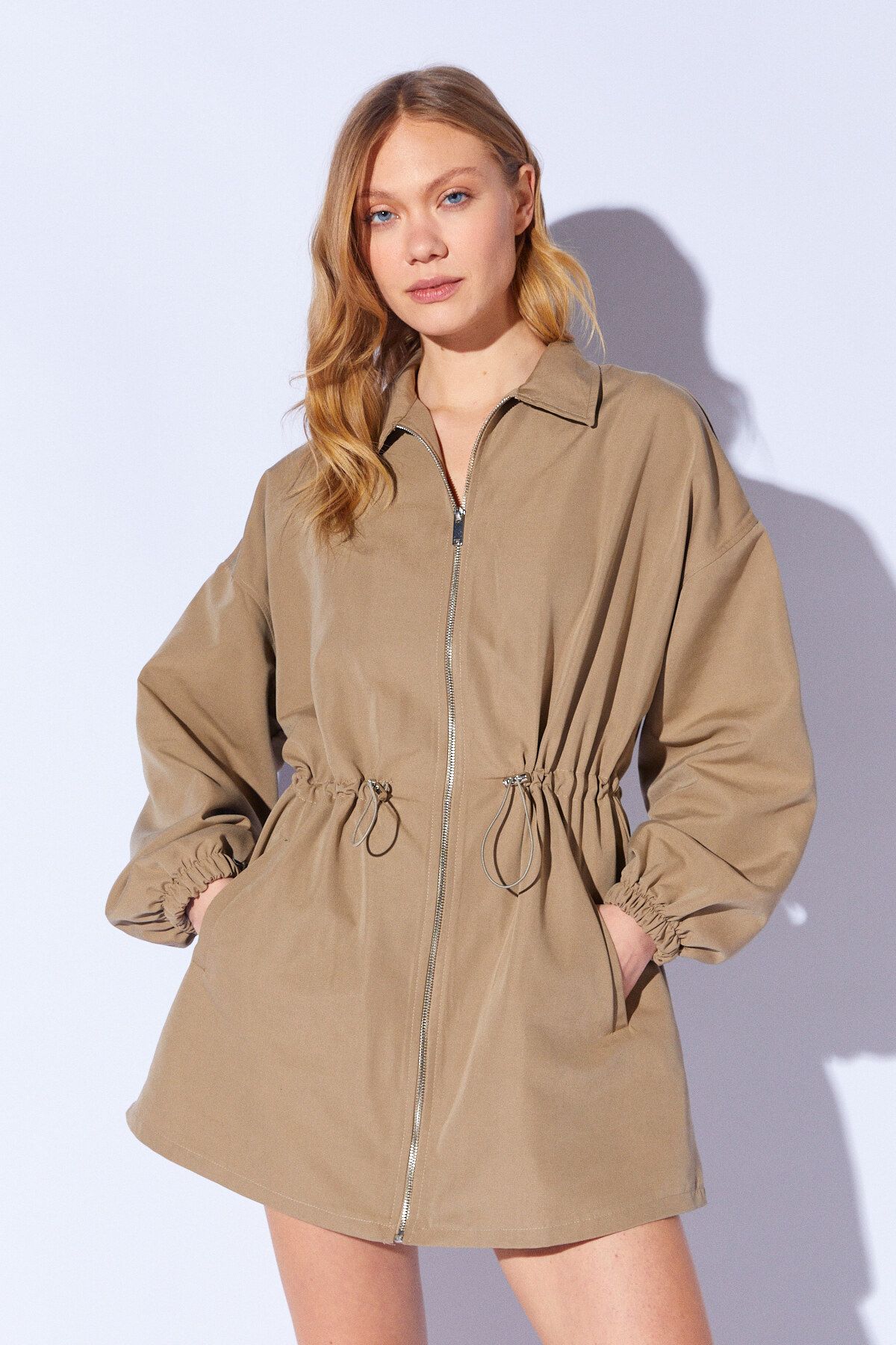 Manche-Drawstring Waist Water Repellent Raincoat Women's Trench Coat |   Beige Mkw 389277 -01 1