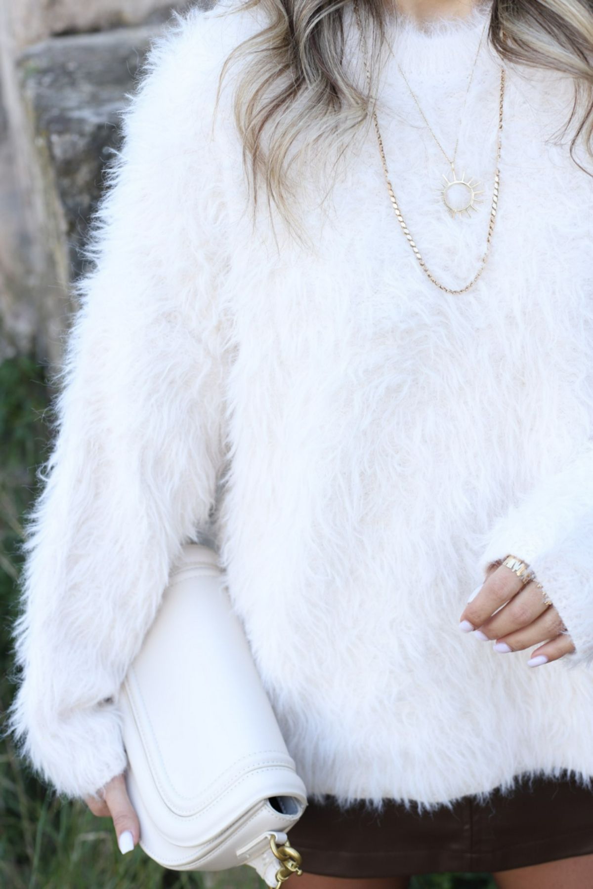 bytugcekaya-White Standard Size Feathered Sweater 4