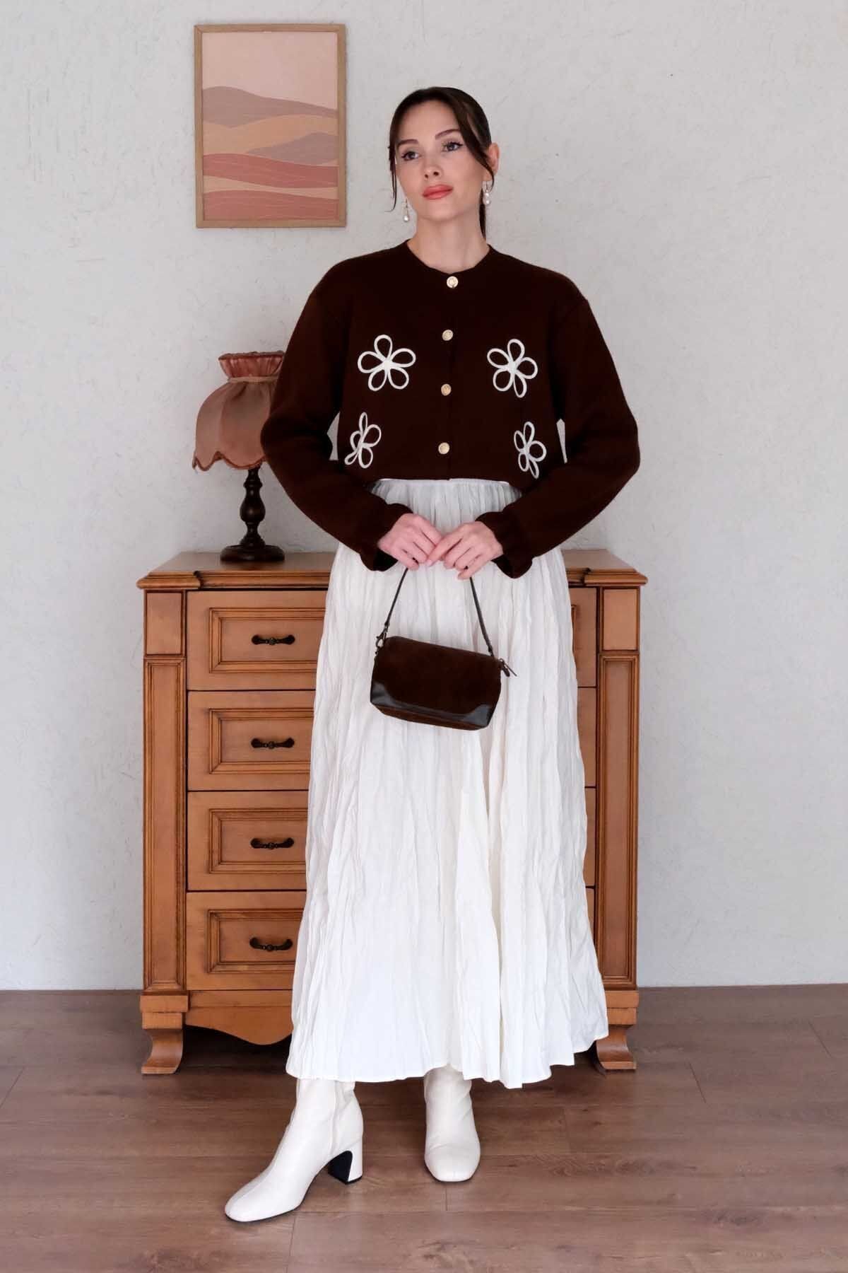 Ceylan Otantik-Ecru Crocheted Bohemian Skirt & Daisy Embroidered Bitter Brown Cardigan 6