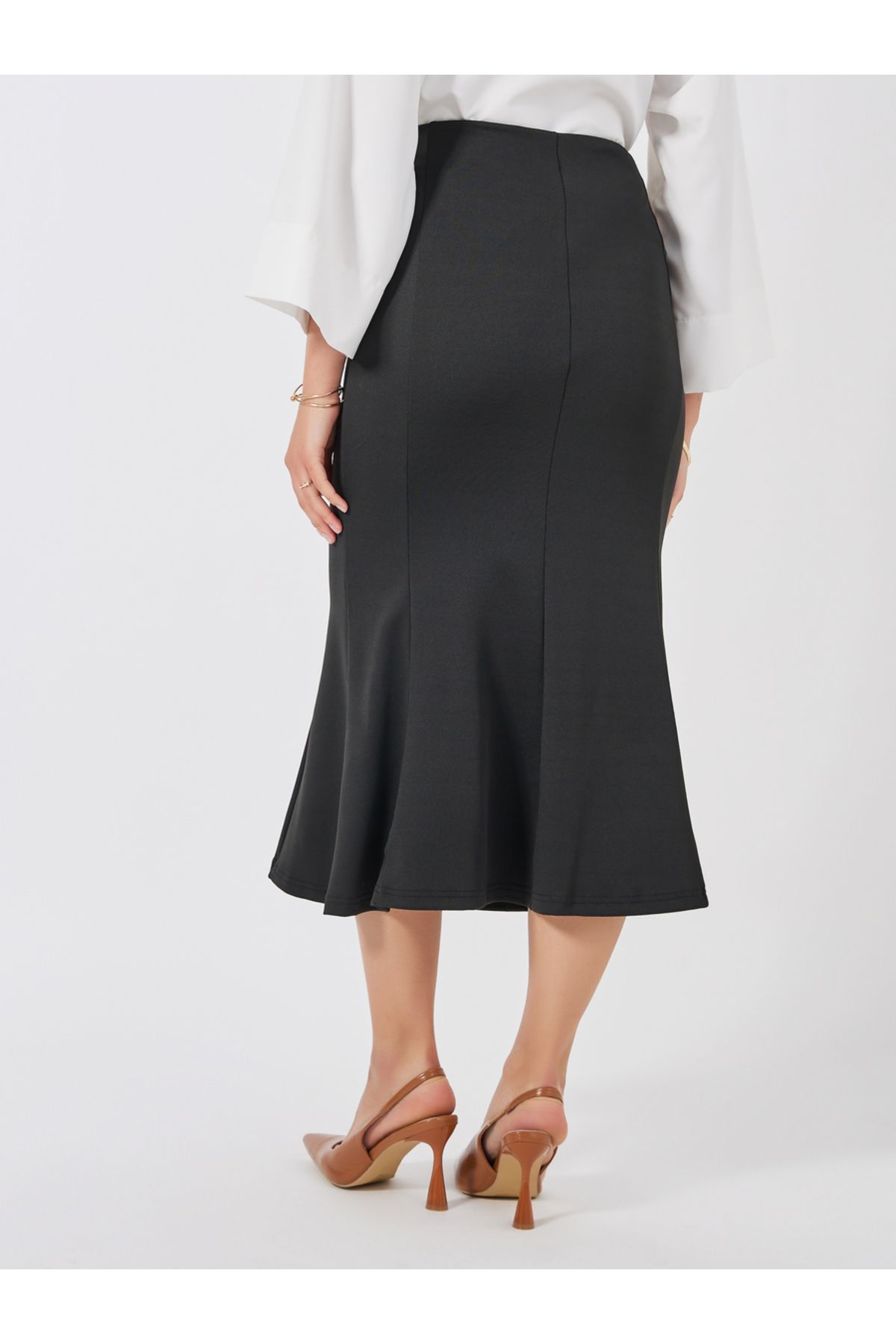 Styli-Fit And Flare Midi Skirt with Half Zipper 4