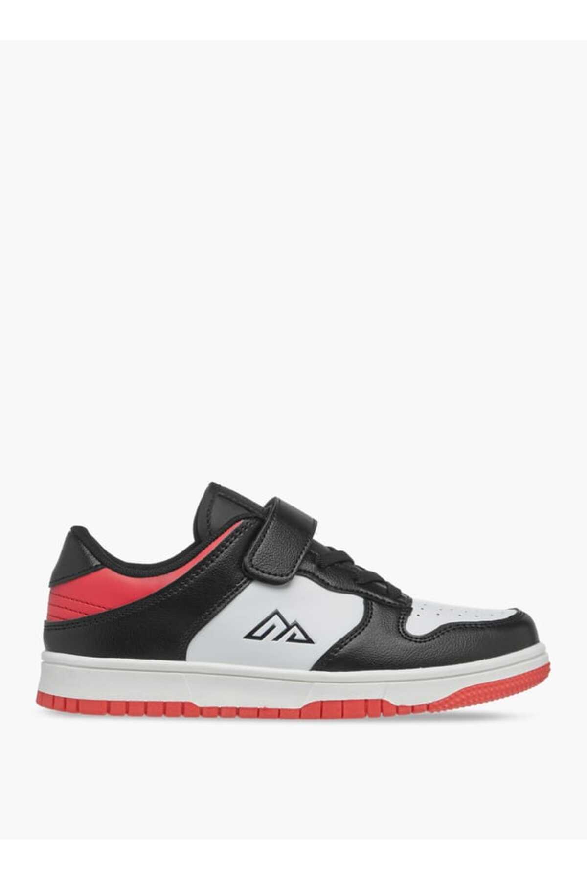 Oaklan by Shoexpress-Oaklan by Shoexpress Panelled Sneakers with Hook and Loop Closure 3