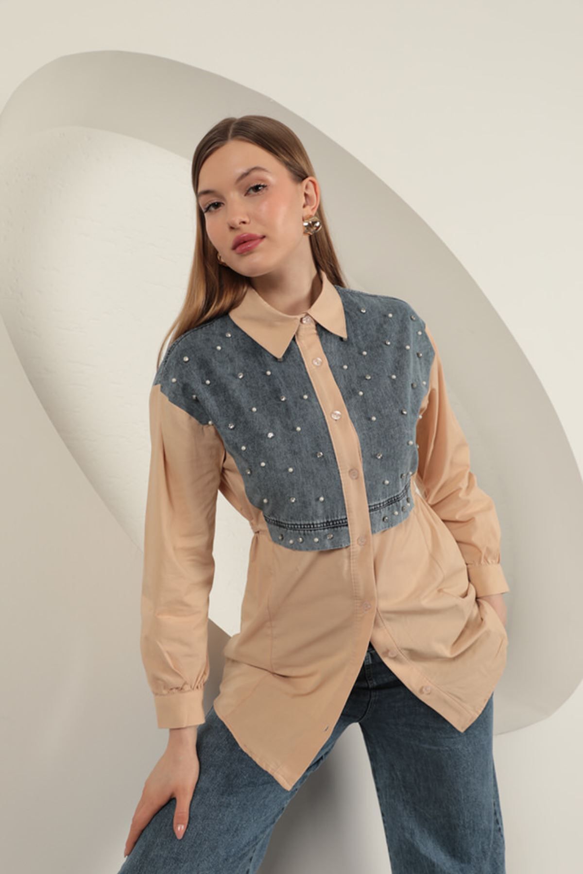OEM Poplin Kumaş Önü İnci Detaylı Bej Kadın Gömlek