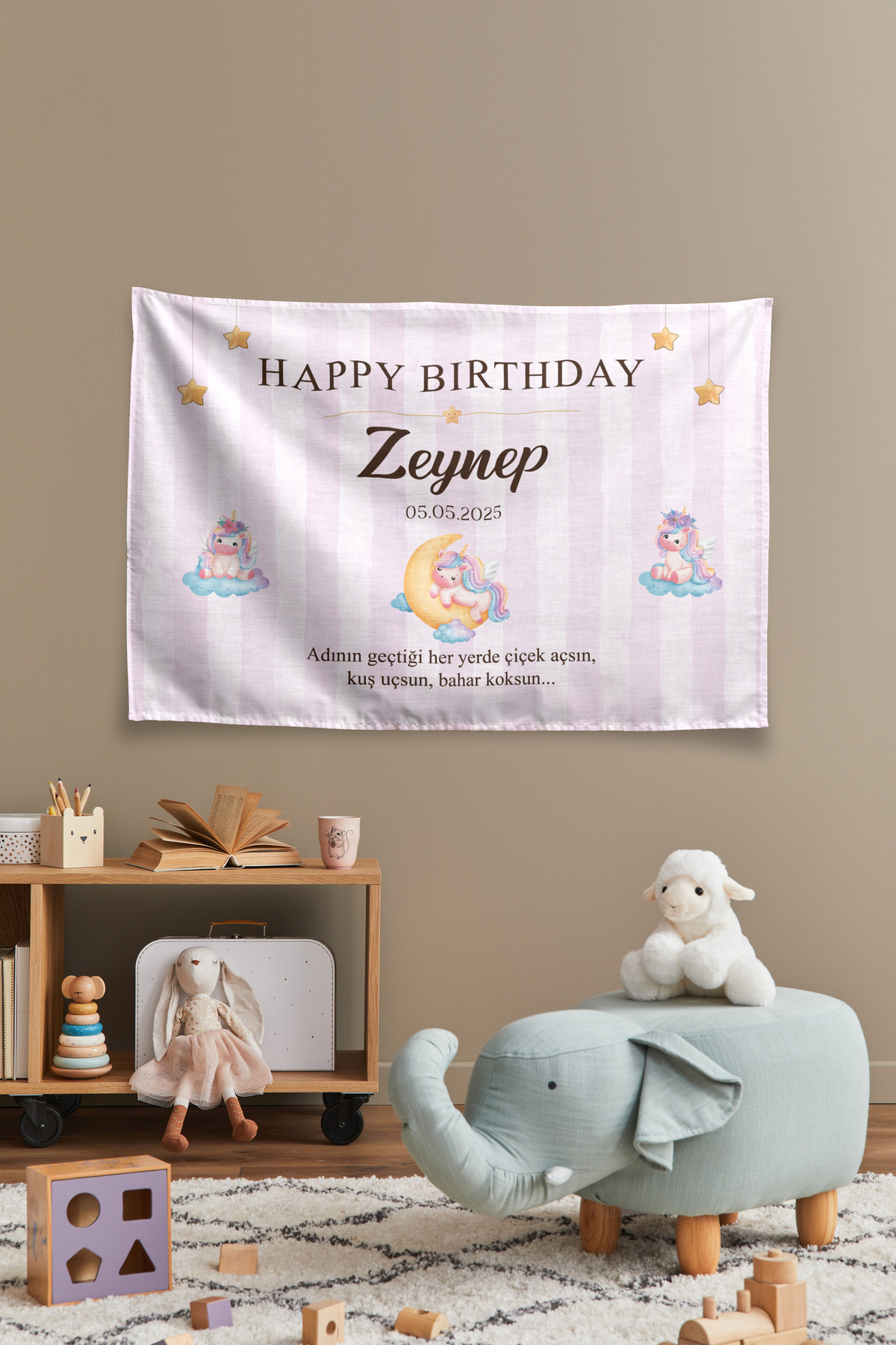 Vagonik Kişiye Özel Doğum Günü Unicorn Temalı Happy Birthday Duvar Örtüsü Duvar Halısı Birinci Kalite Kumaş