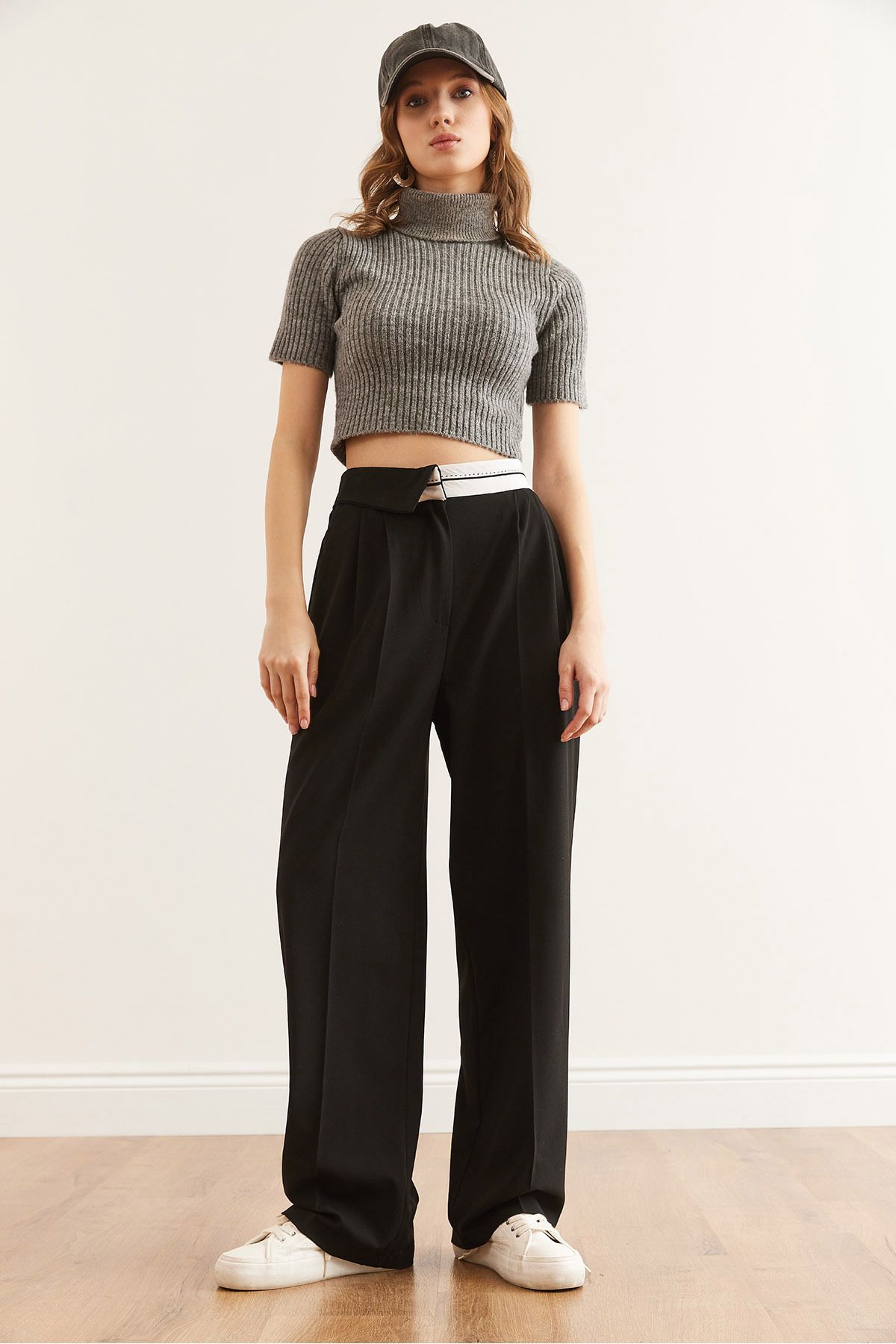 Olalook-Schwarze Polyviscose-Damenhose mit Taschen und Falten, weitem Bein PNT- 19000303 6
